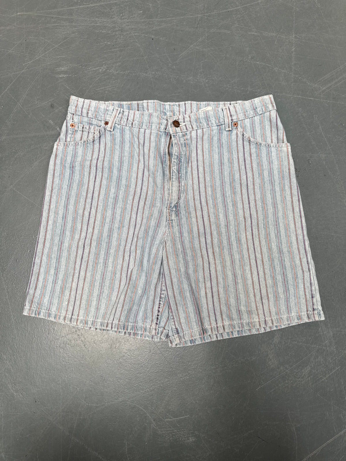 Vintage Levis Cut Off Denim Shorts - 90s Made - W 36 - SH1035