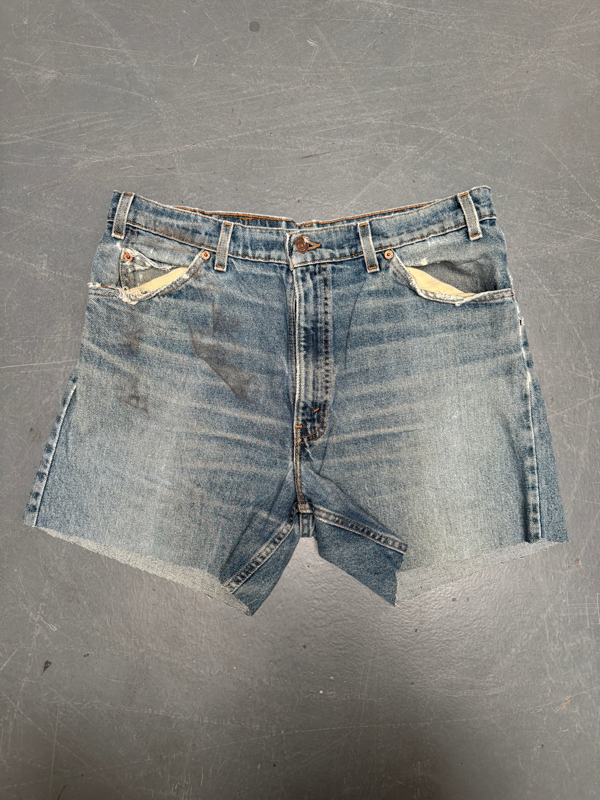 Vintage Levis Cut Off Denim Shorts - 90s Made - W 34 - SH1045