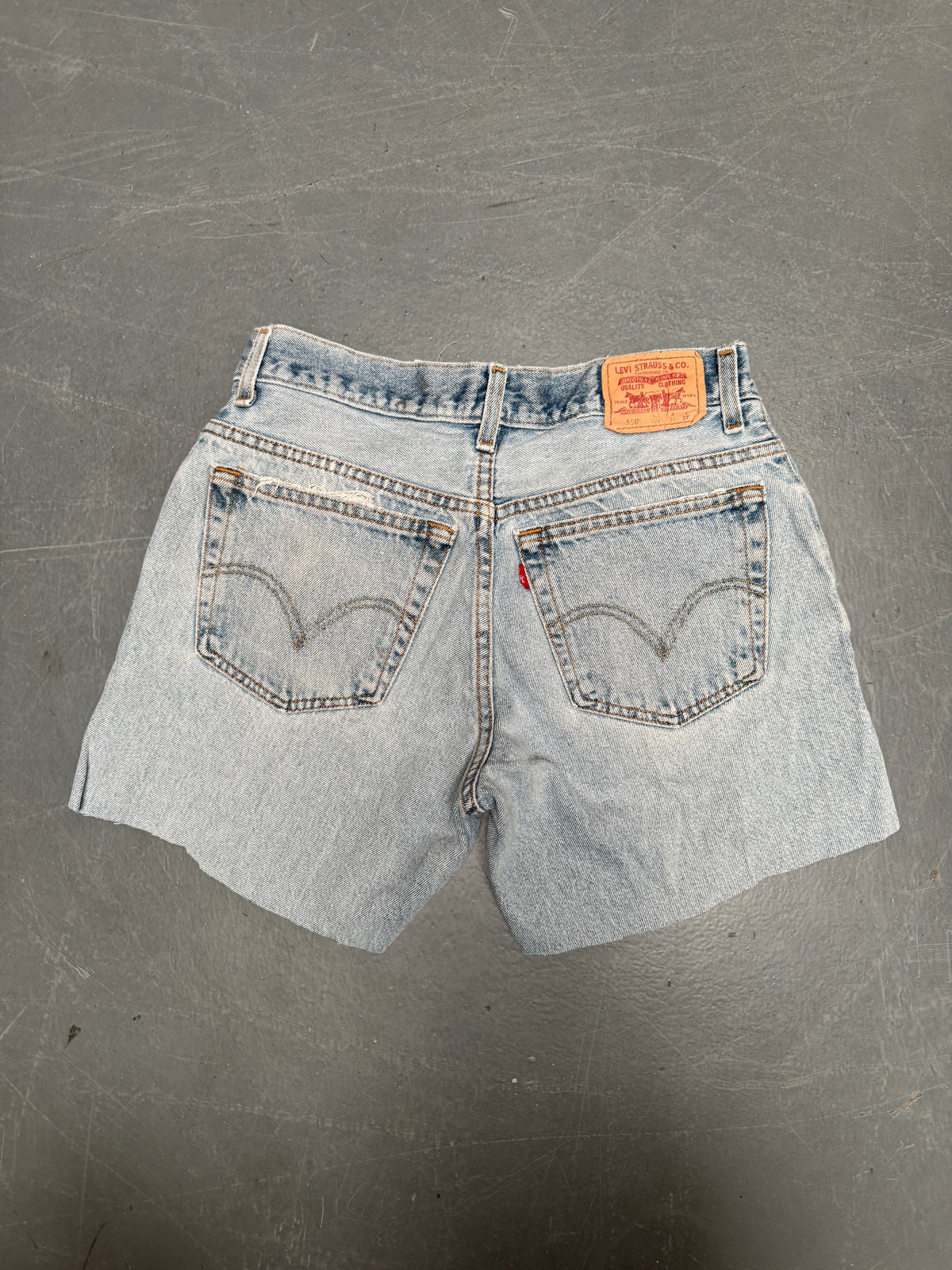 Vintage Levis Cut Off Denim Shorts - 90s Made - W 28 - SH1046