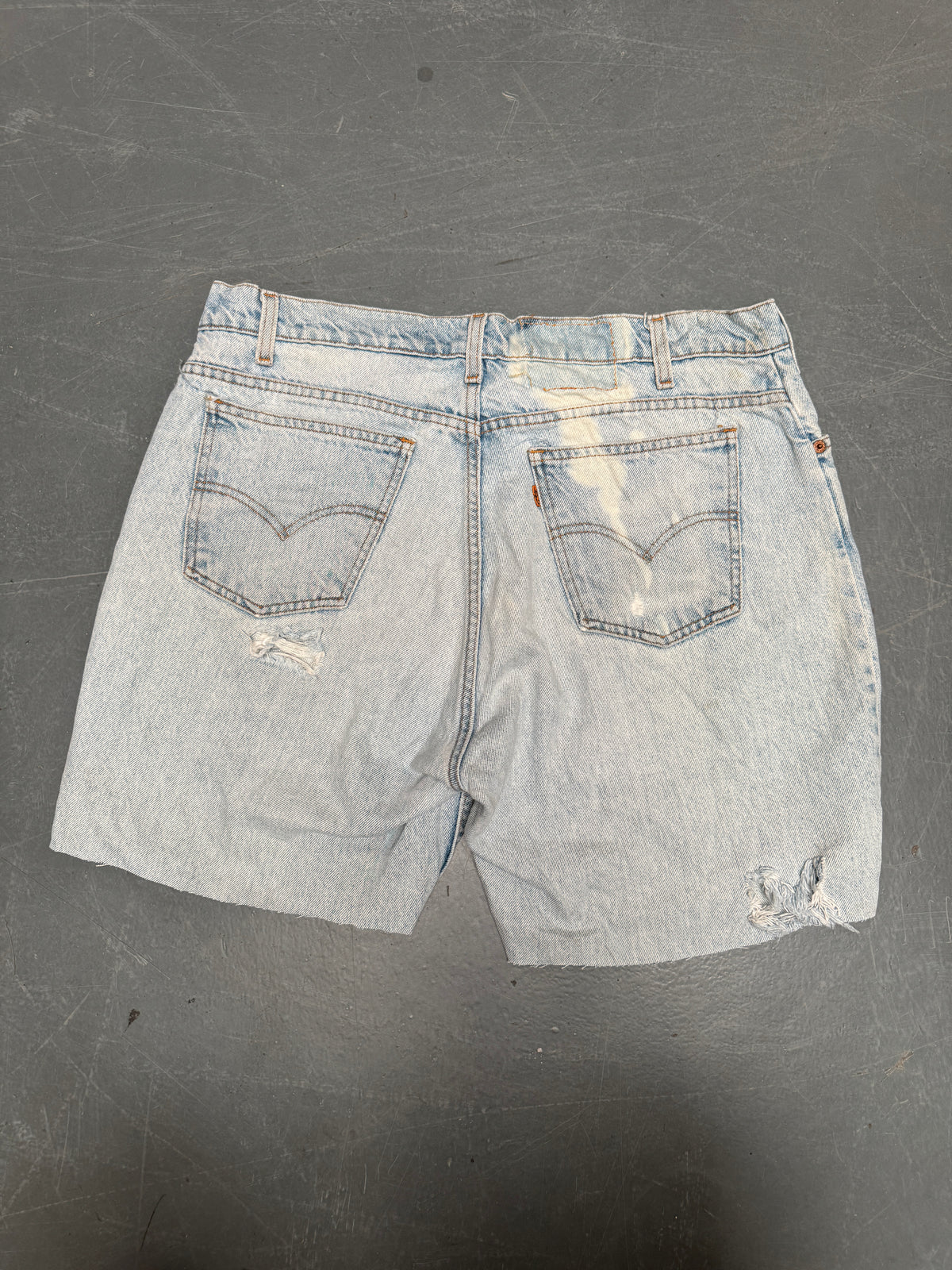 Vintage Levis Cut Off Denim Shorts - 90s Made - W 34 - SH1047