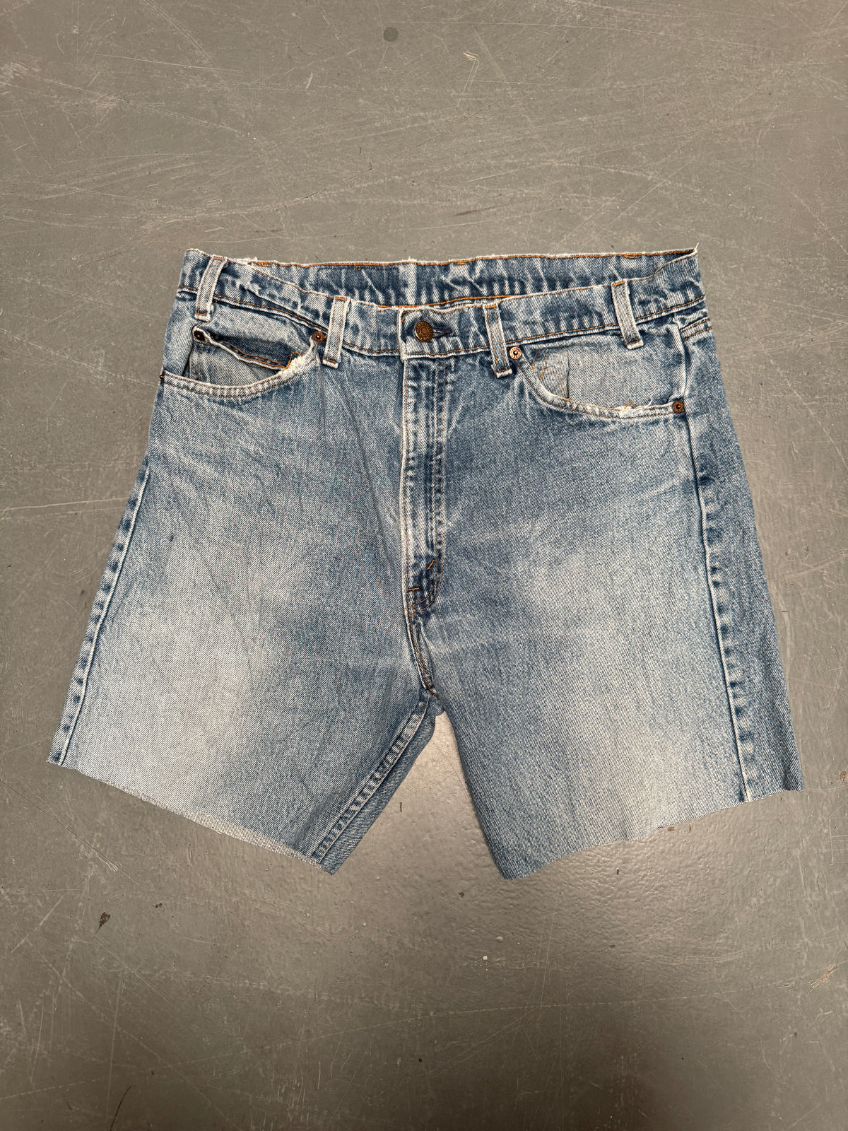 Vintage Levis Cut Off Denim Shorts - 90s Made - W 34 - SH1052