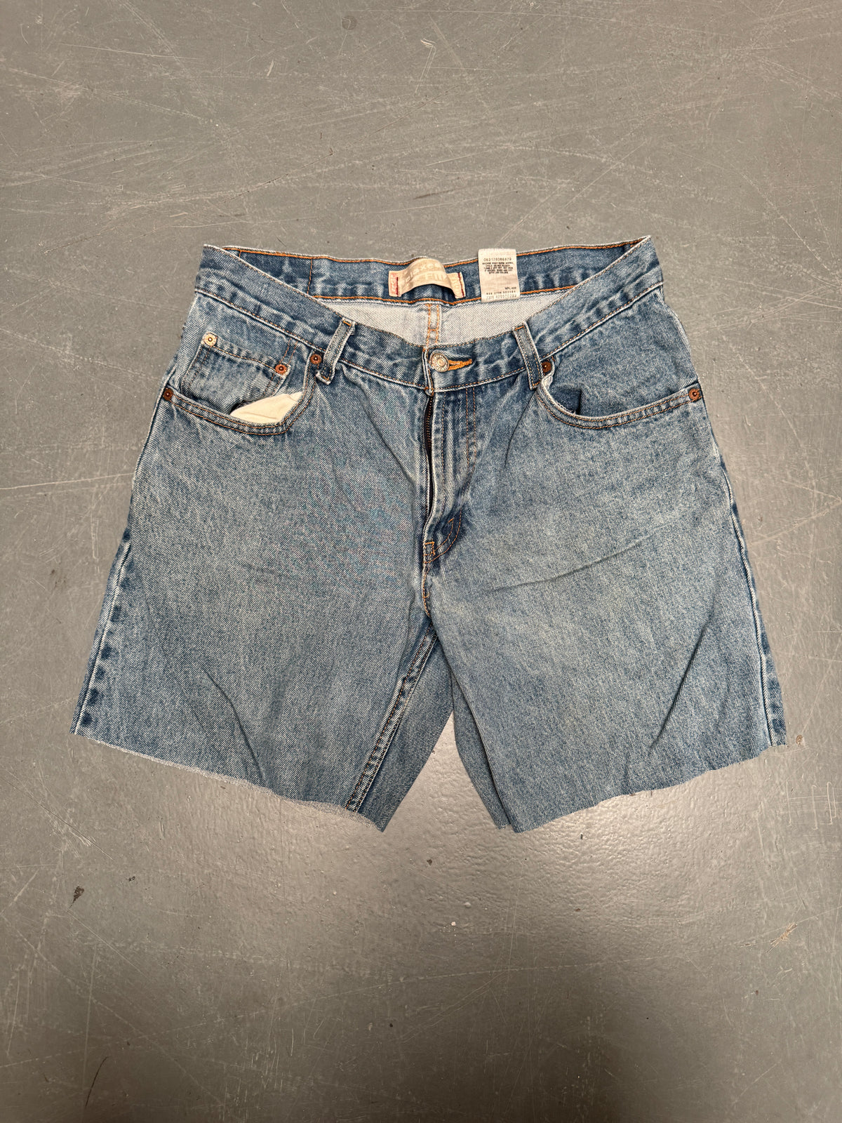 Vintage Levis Cut Off Denim Shorts - 90s Made - W 32 - SH1057