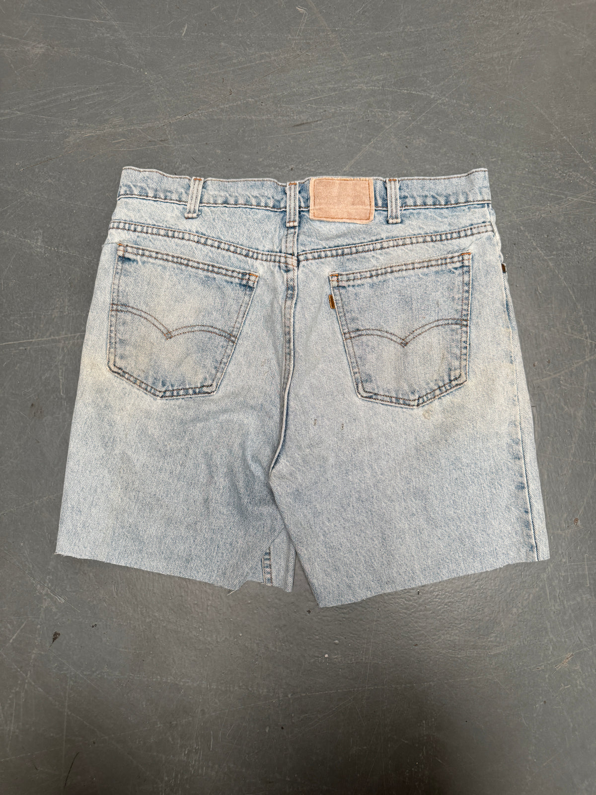Vintage Levis Cut Off Denim Shorts - 90s Made - W 32 - SH1060