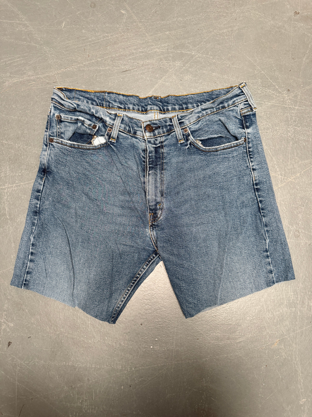 Vintage Levis Cut Off Denim Shorts - 90s Made - W 34 - SH1066