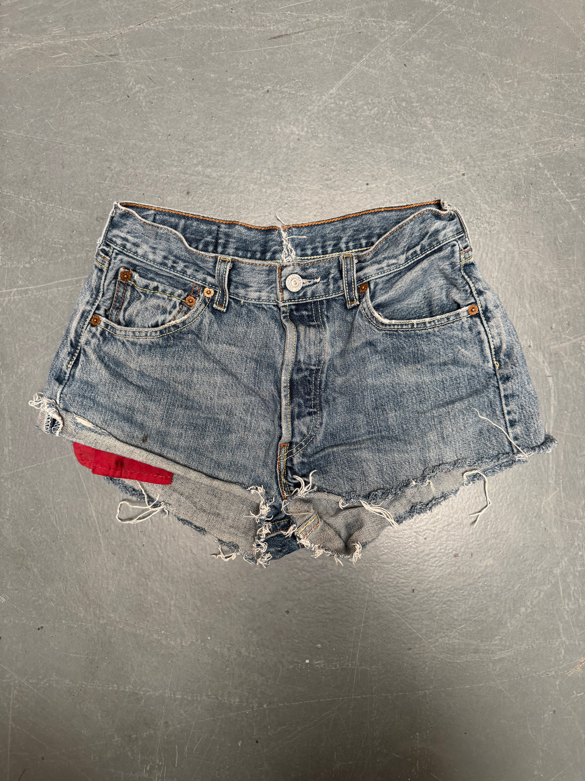 Vintage Levis Cut Off Denim Shorts - 90s Made - W 26 - SH1069