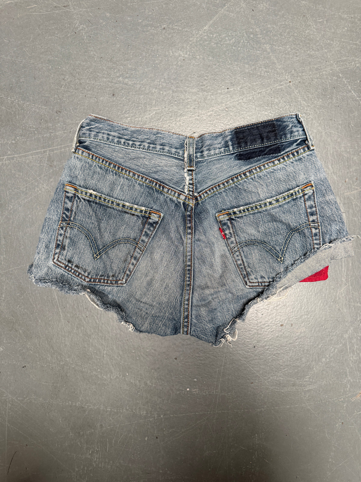Vintage Levis Cut Off Denim Shorts - 90s Made - W 26 - SH1069