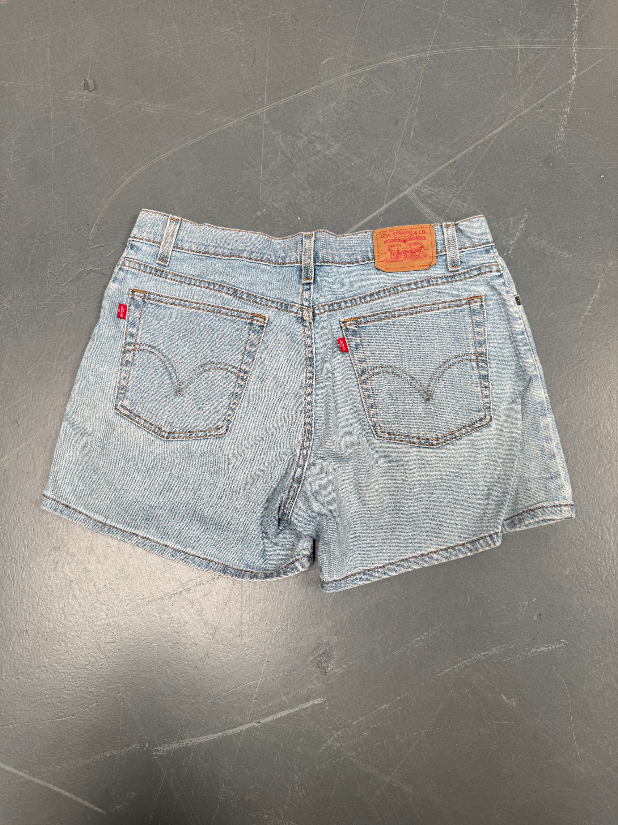 Vintage Ladies Levis Cut Off Denim Shorts - 90s Made - W 33 - SH107