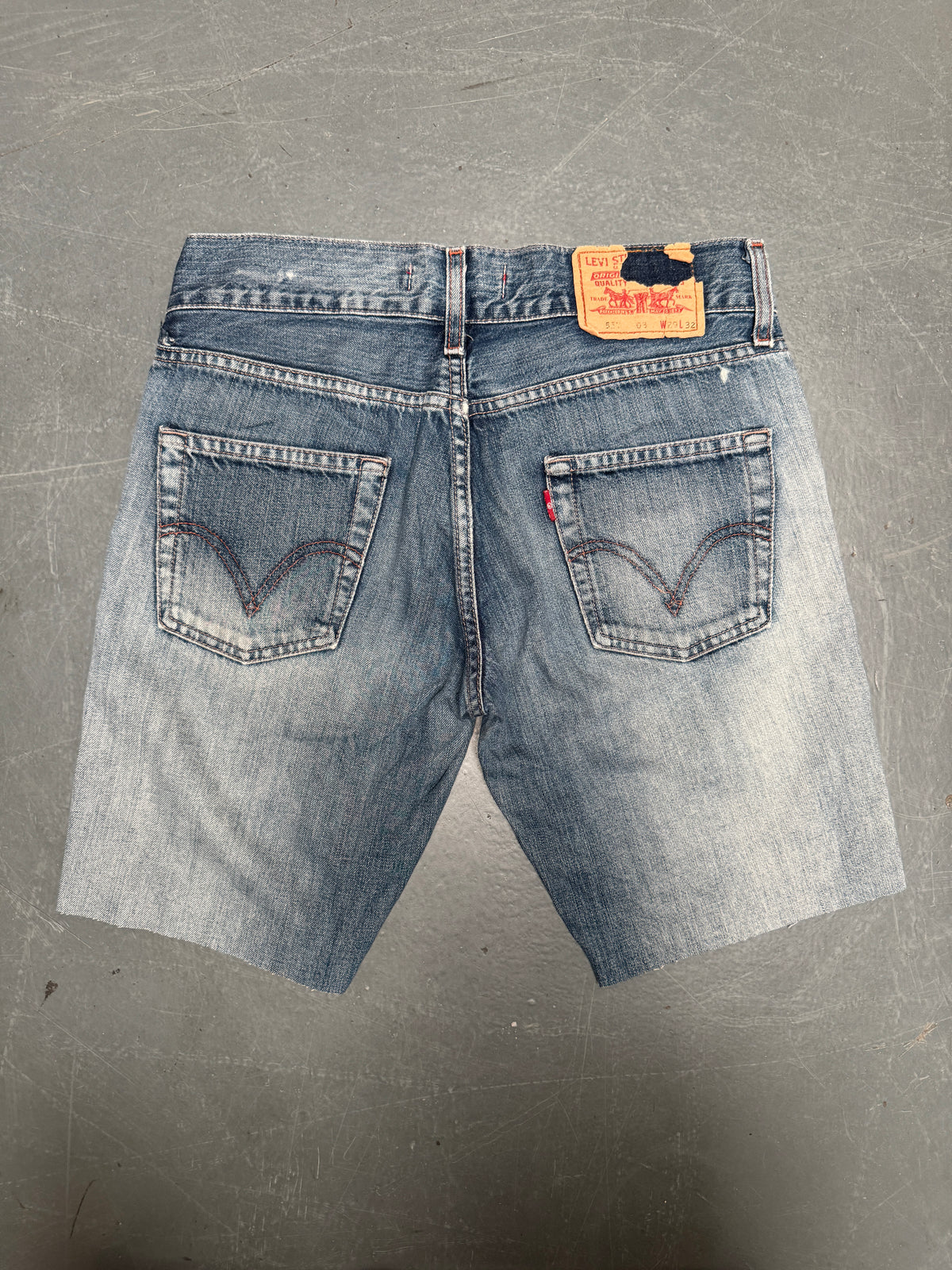 Vintage Levis Cut Off Denim Shorts - 90s Made - W 30 - SH1075