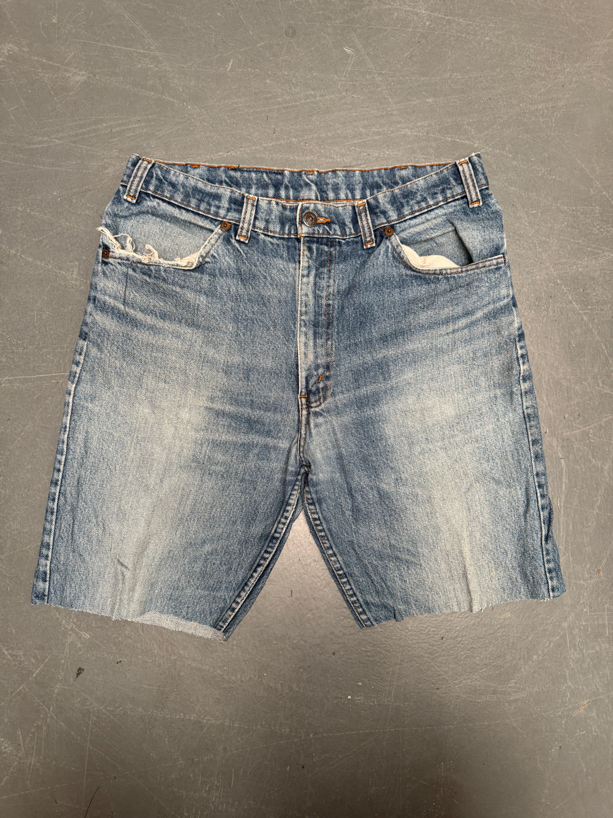 Vintage Levis Cut Off Denim Shorts - 90s Made - W 32 - SH1078