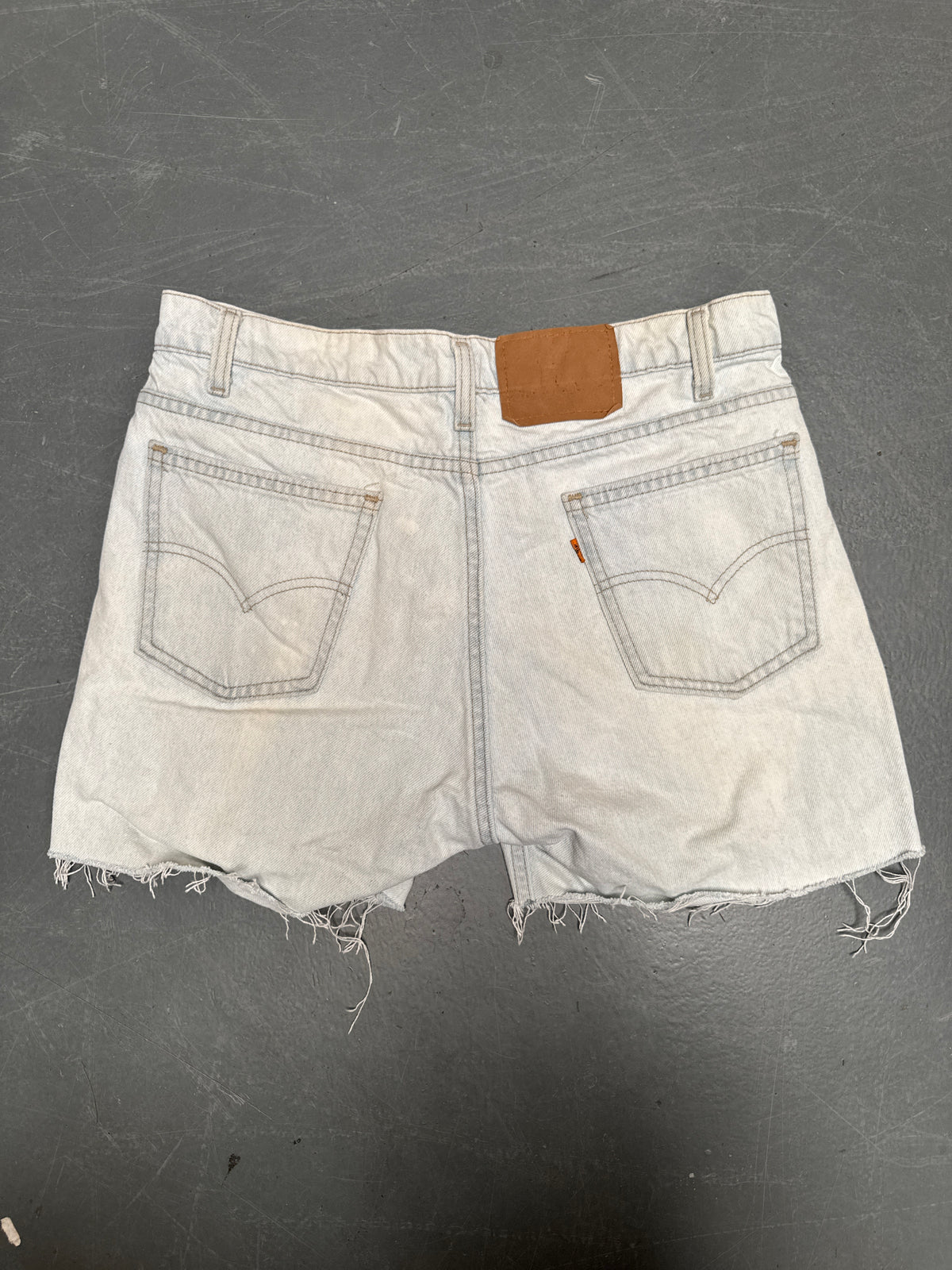 Vintage Levis Cut Off Denim Shorts - 90s Made - W 32 - SH1083