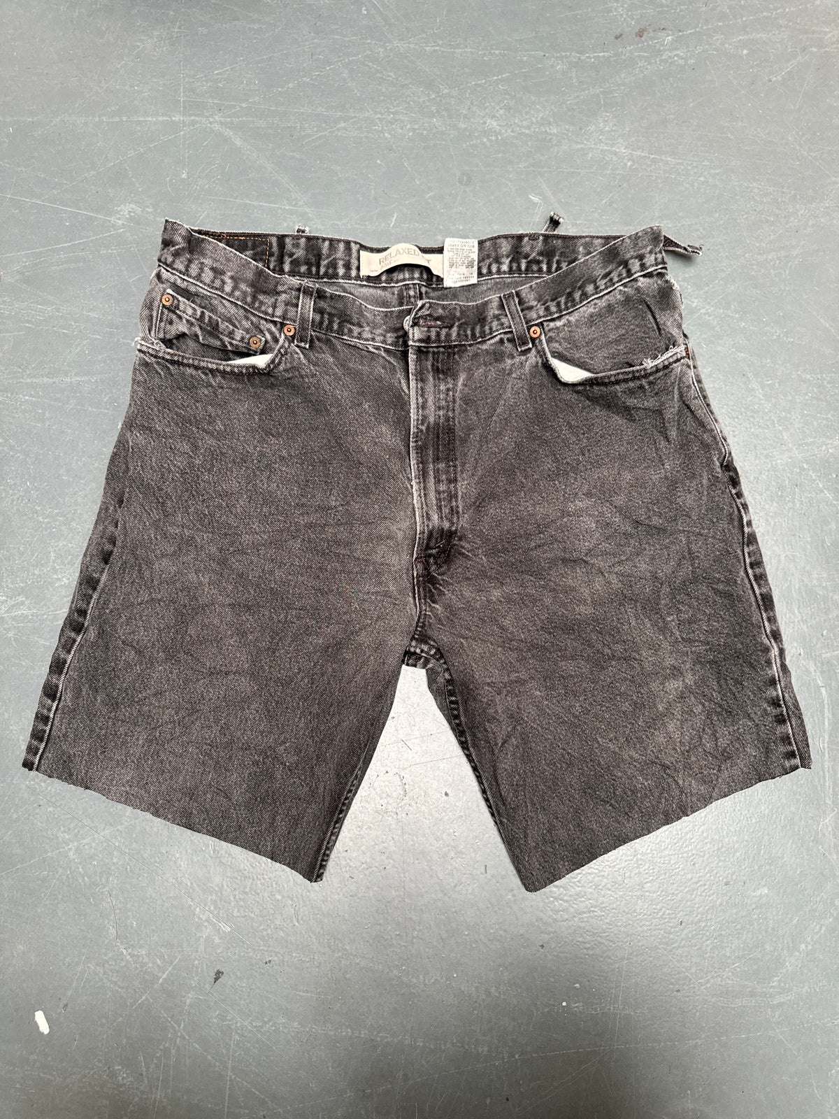 Vintage Levis Cut Off Denim Shorts - 90s Made - W 36 - SH1085