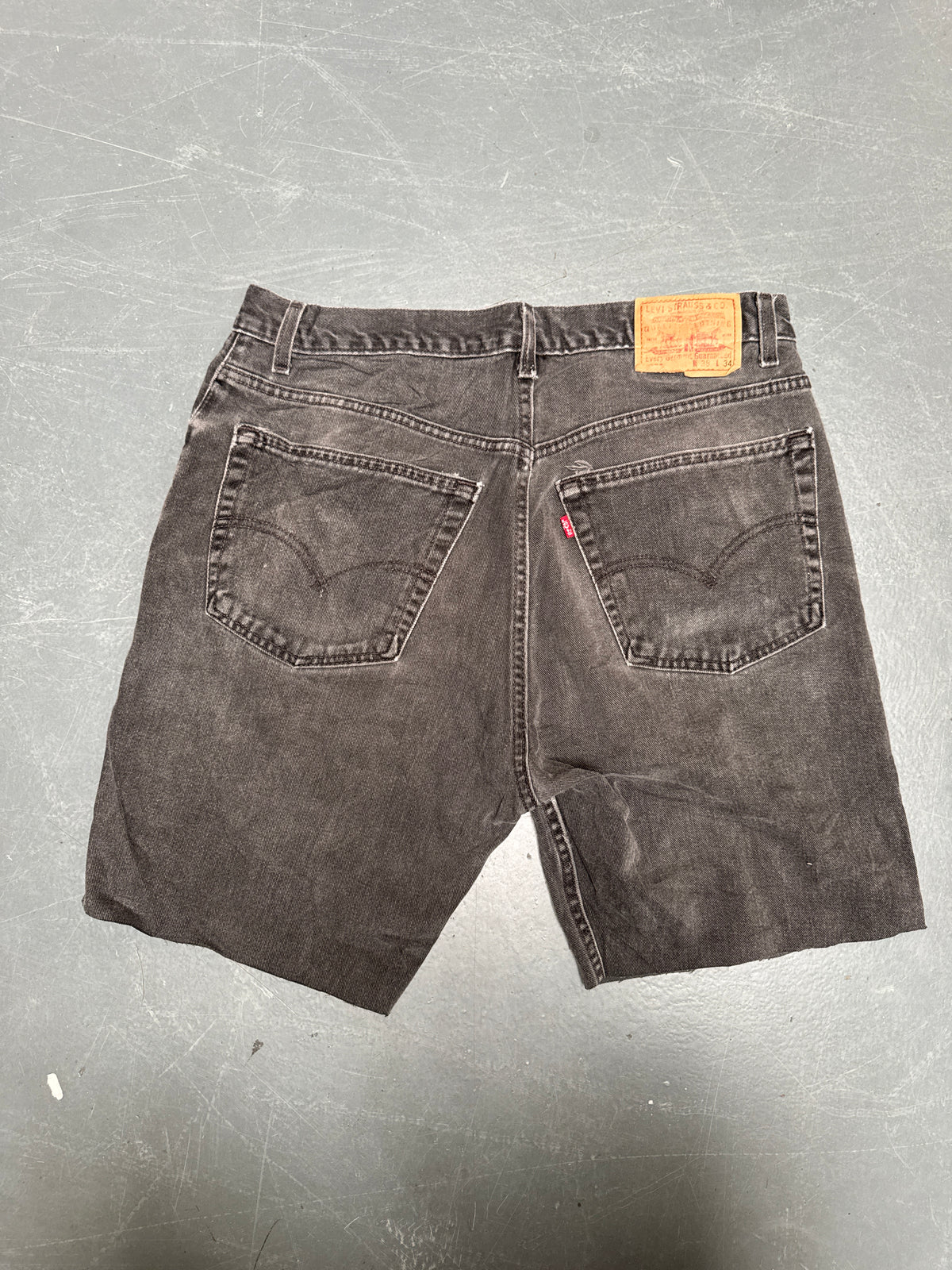 Vintage Levis Cut Off Denim Shorts - 90s Made - W 34 - SH1086