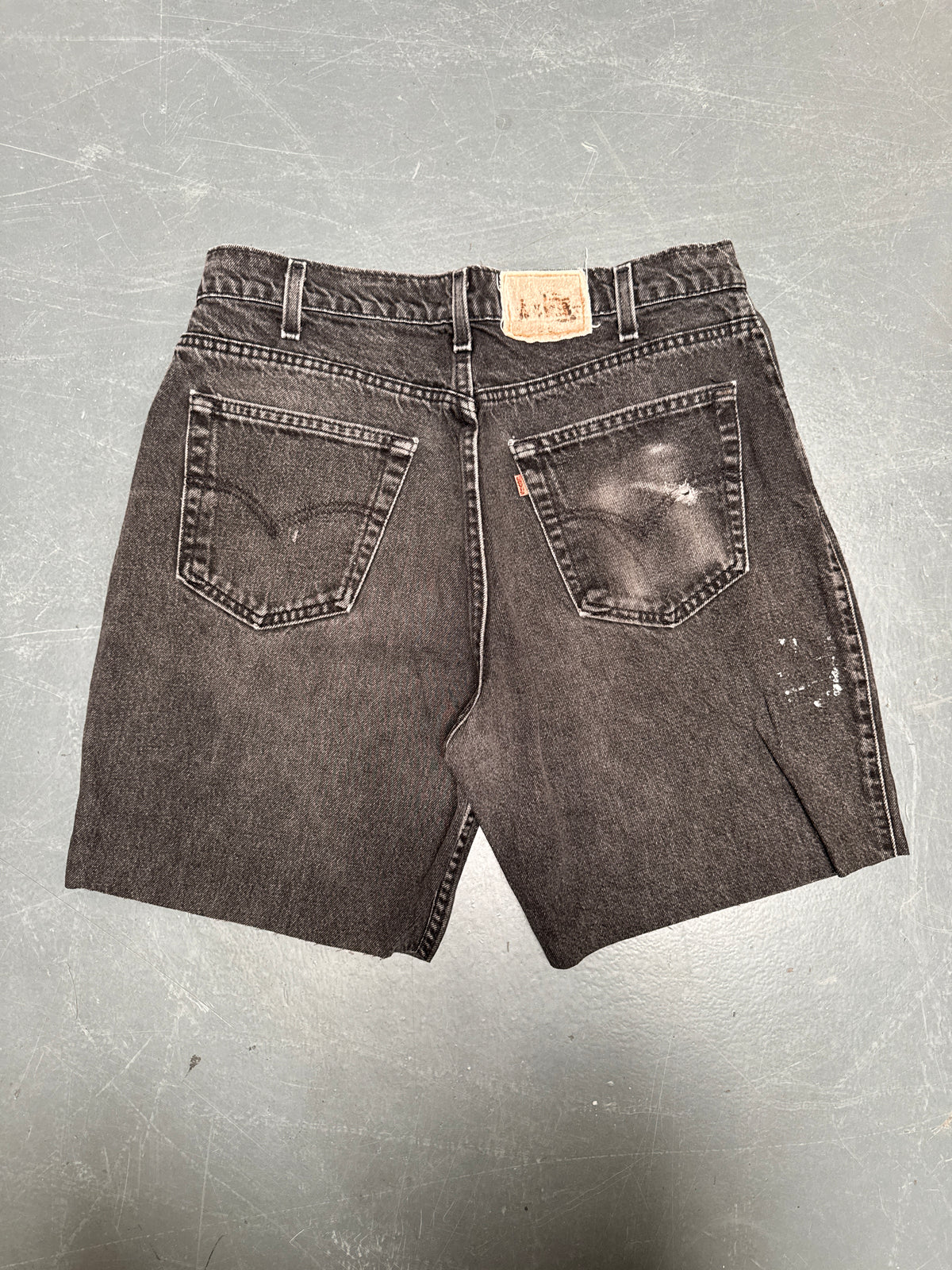 Vintage Levis Cut Off Denim Shorts - 90s Made - W 34 - SH1088