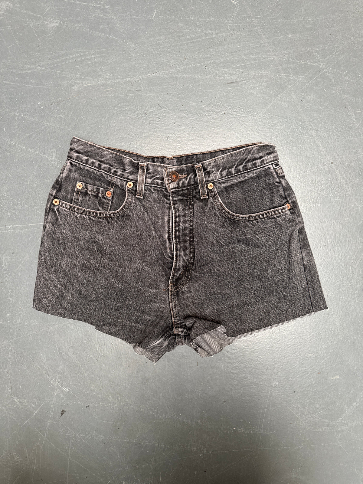 Vintage Levis Cut Off Denim Shorts - 90s Made - W 28 - SH1089