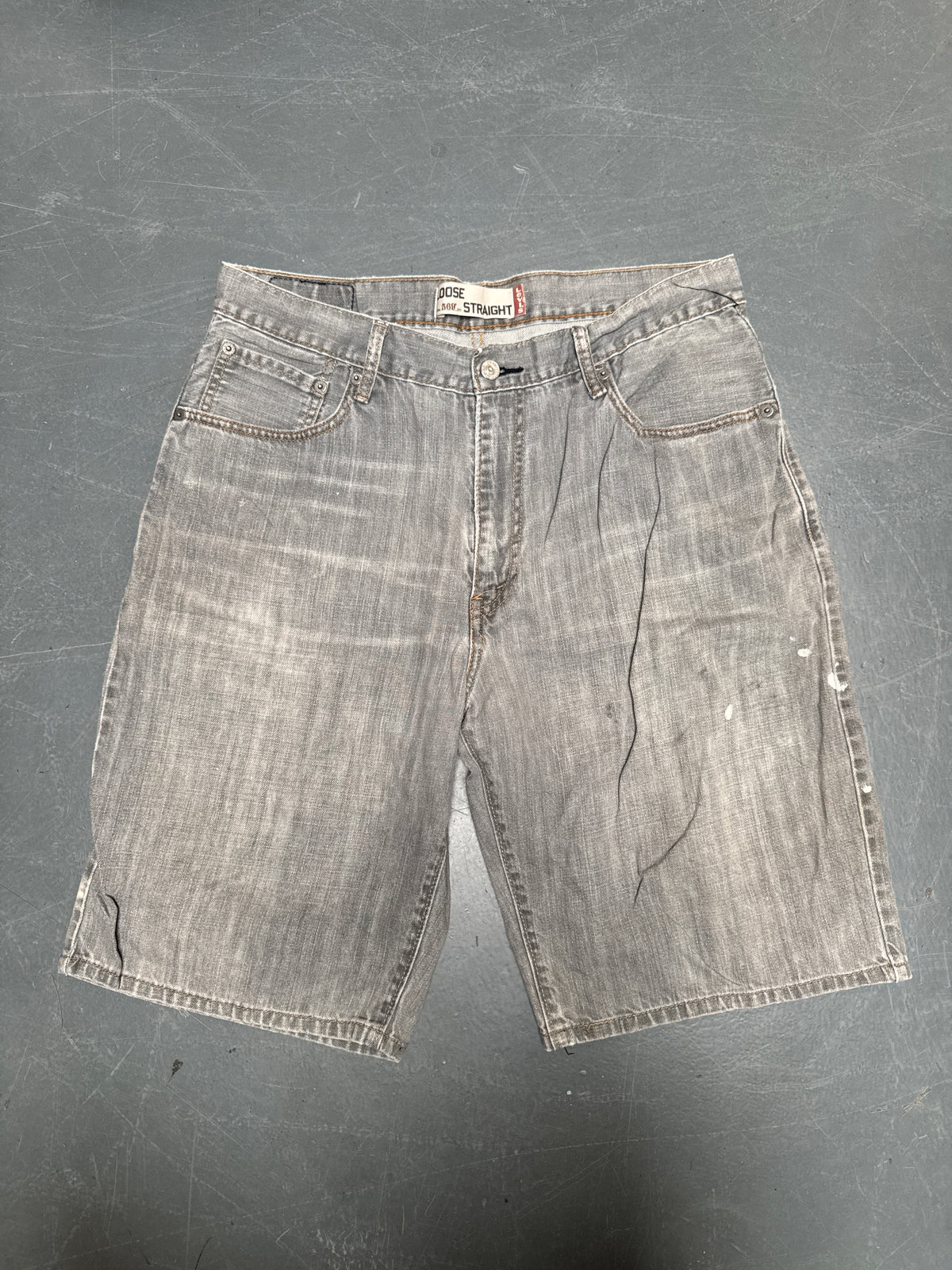 Vintage Levis Cut Off Denim Shorts - 90s Made - W 34 - SH1092