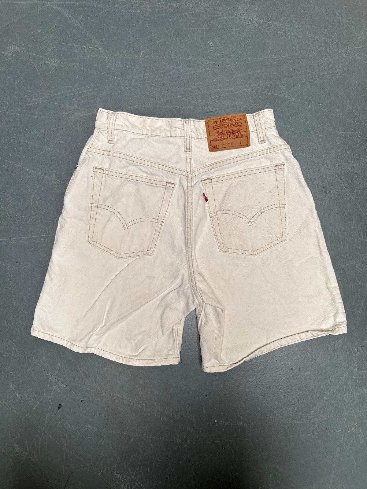 Vintage Levis Cut Off Denim Shorts - 90s Made - W 26 - SH1096