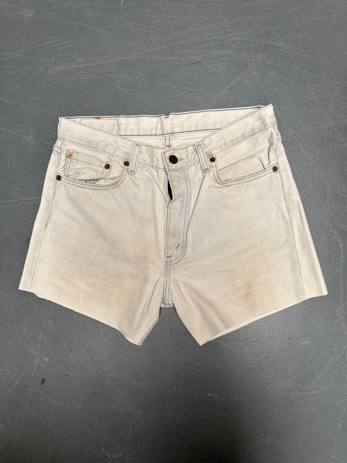 Vintage Levis Cut Off Denim Shorts - 90s Made - W 30 - SH1103