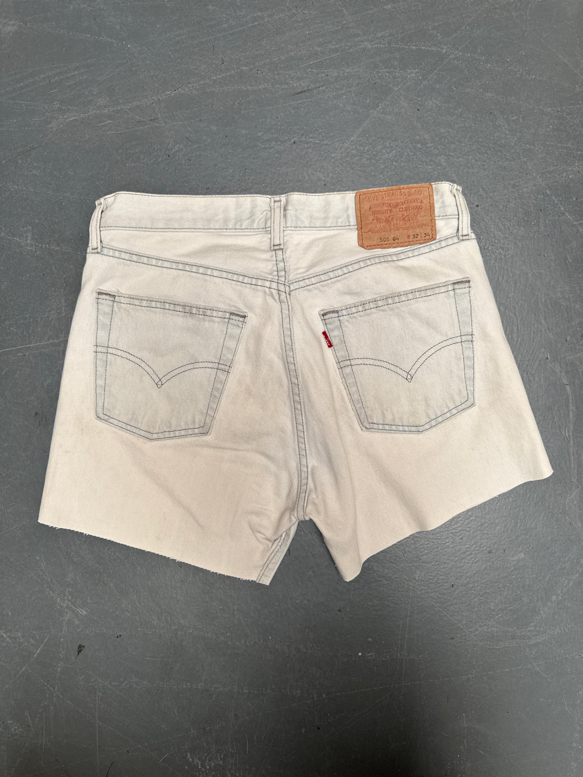 Vintage Levis Cut Off Denim Shorts - 90s Made - W 30 - SH1103