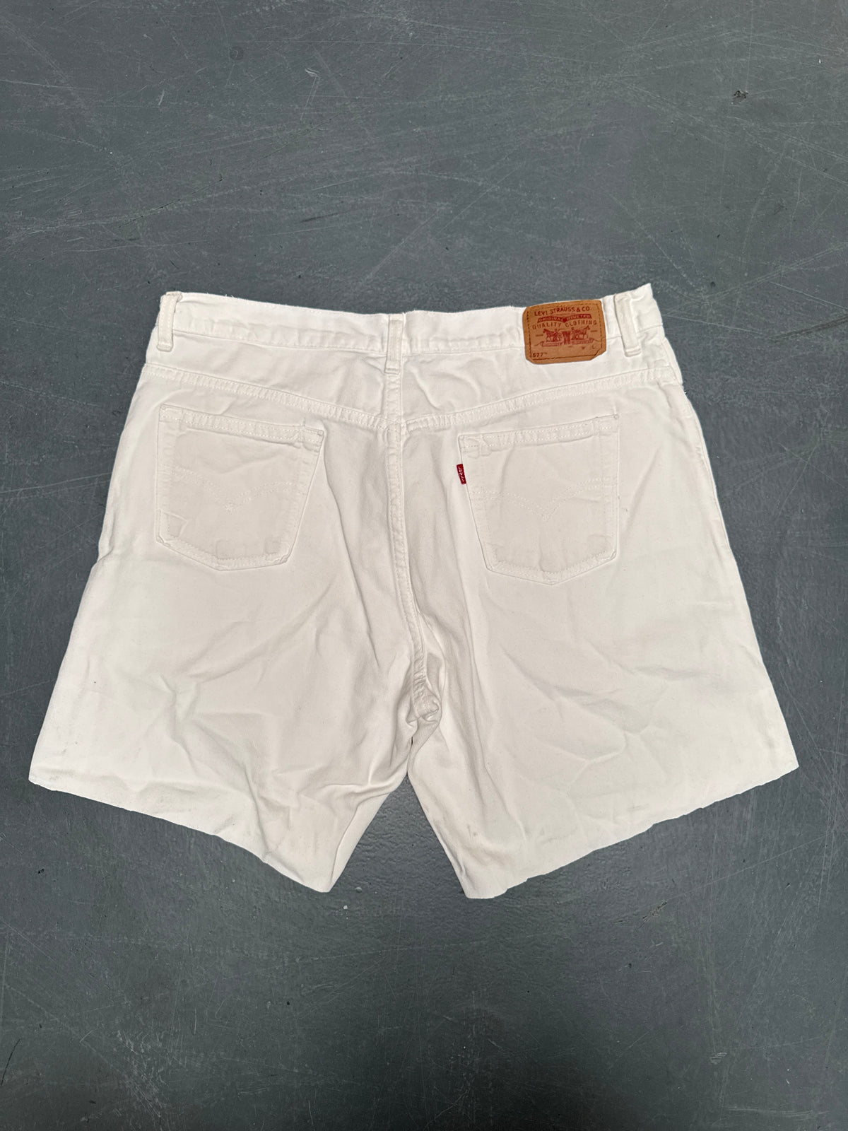 Vintage Levis Cut Off Denim Shorts - 90s Made - W 34 - SH1106