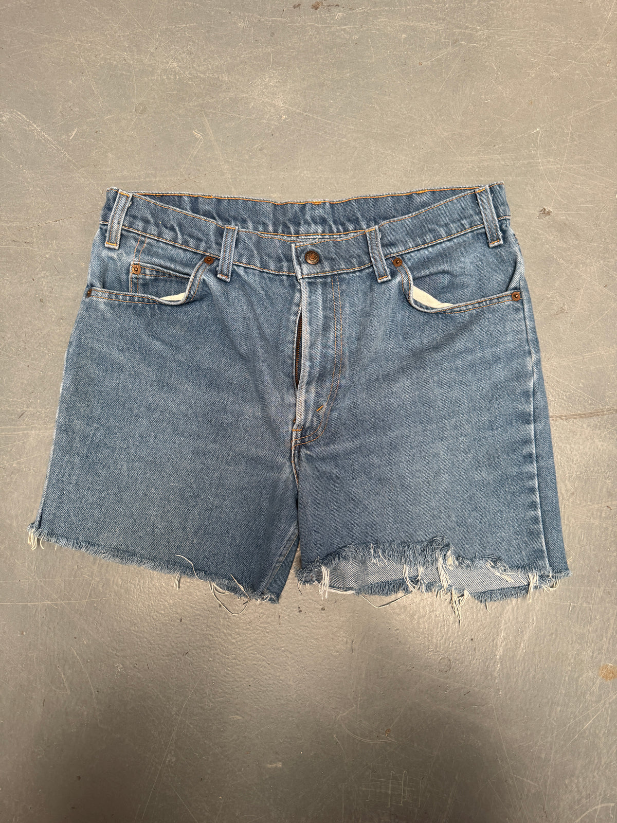 Vintage Levis Cut Off Denim Shorts - 90s Made - W 34 - SH1112