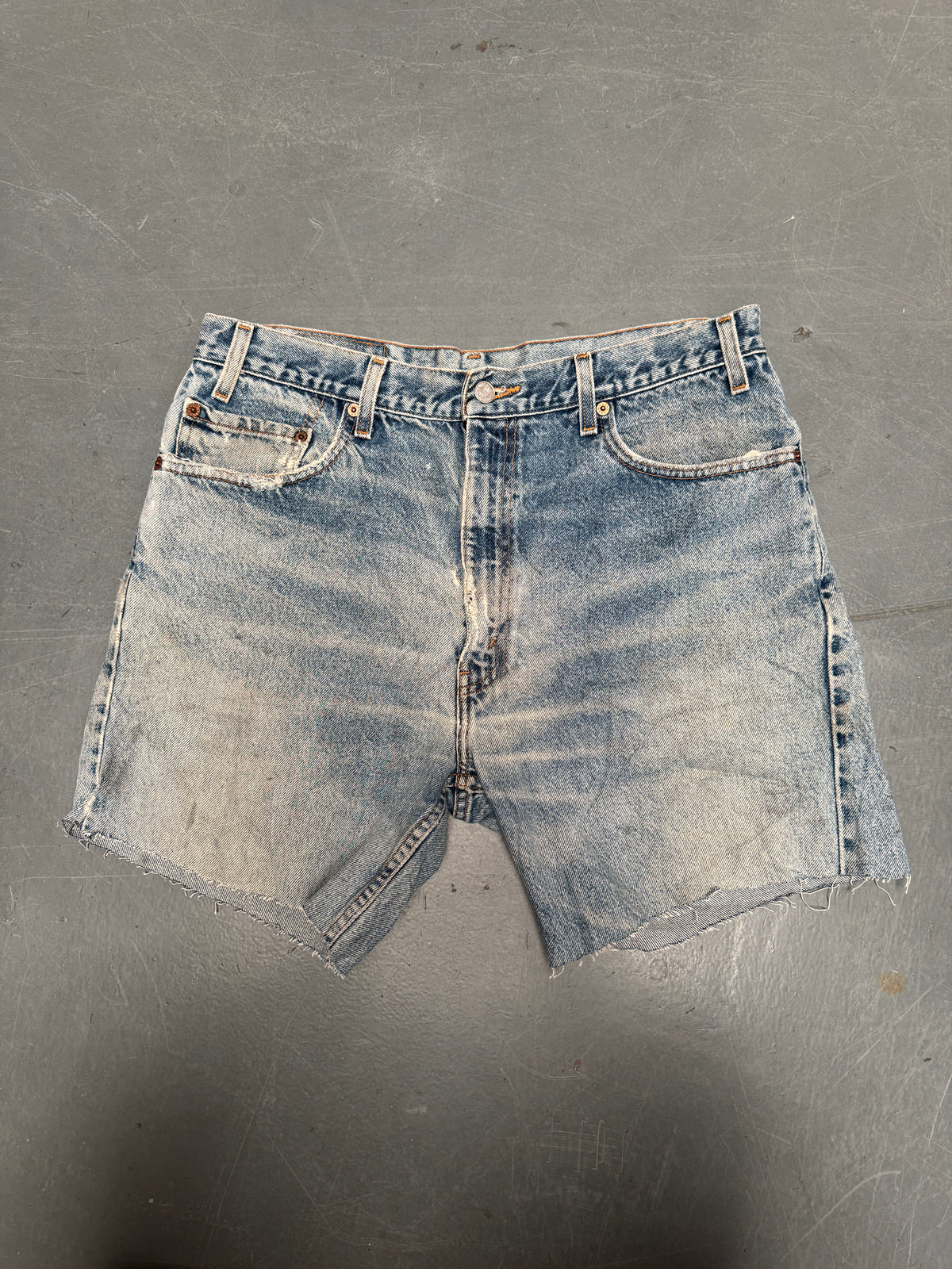 Vintage Levis Cut Off Denim Shorts - 90s Made - W 34 - SH1115