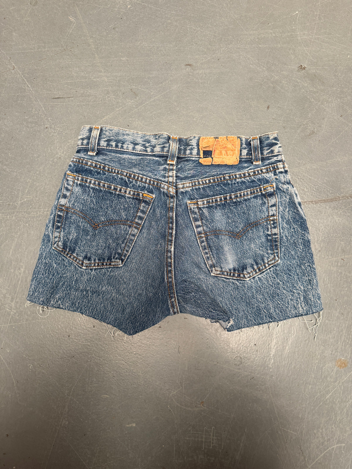 Vintage Levis Cut Off Denim Shorts - 90s Made - W 24 - SH1118
