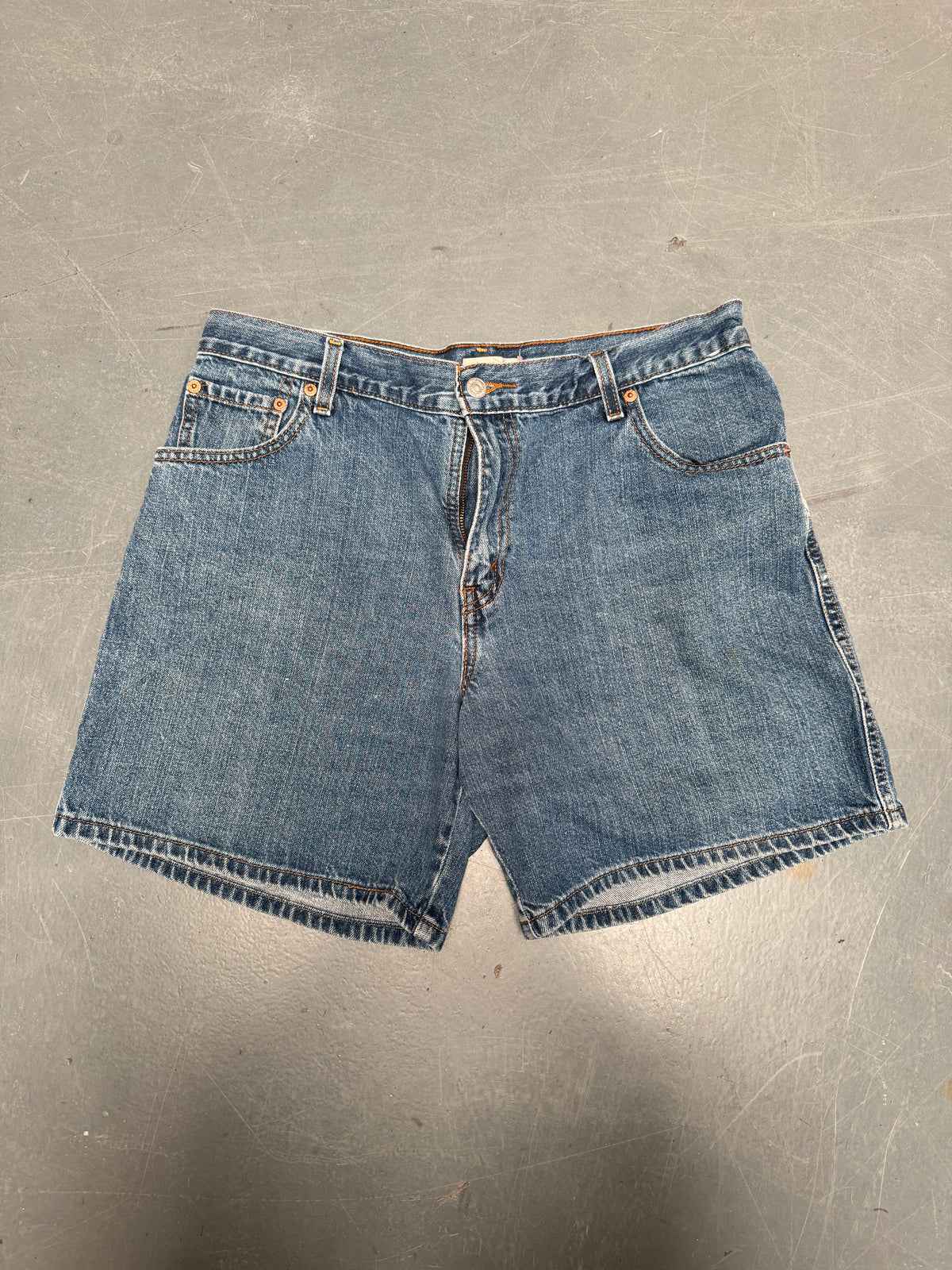 Vintage Levis Cut Off Denim Shorts - 90s Made - W 32 - SH1120