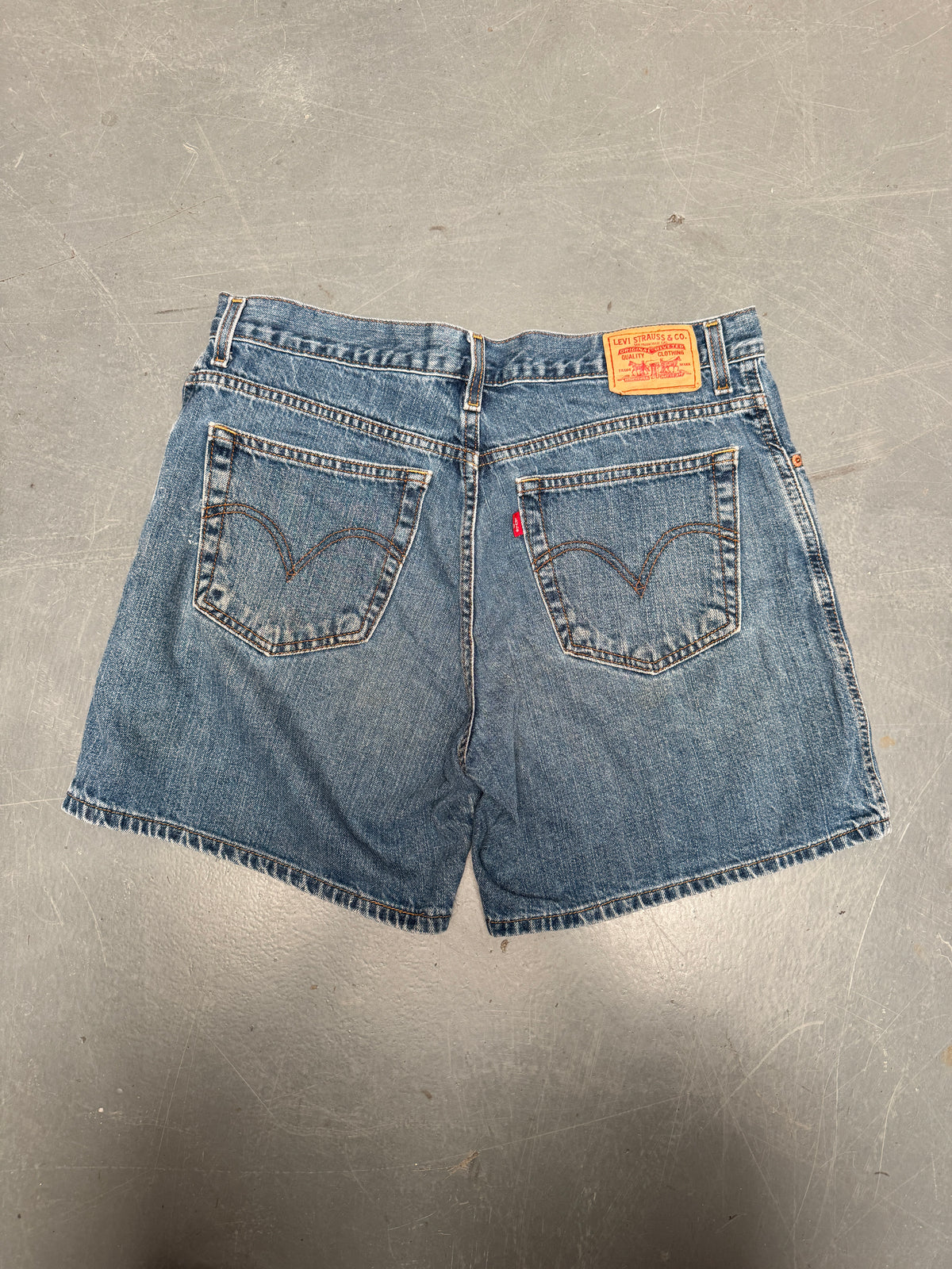 Vintage Levis Cut Off Denim Shorts - 90s Made - W 32 - SH1120