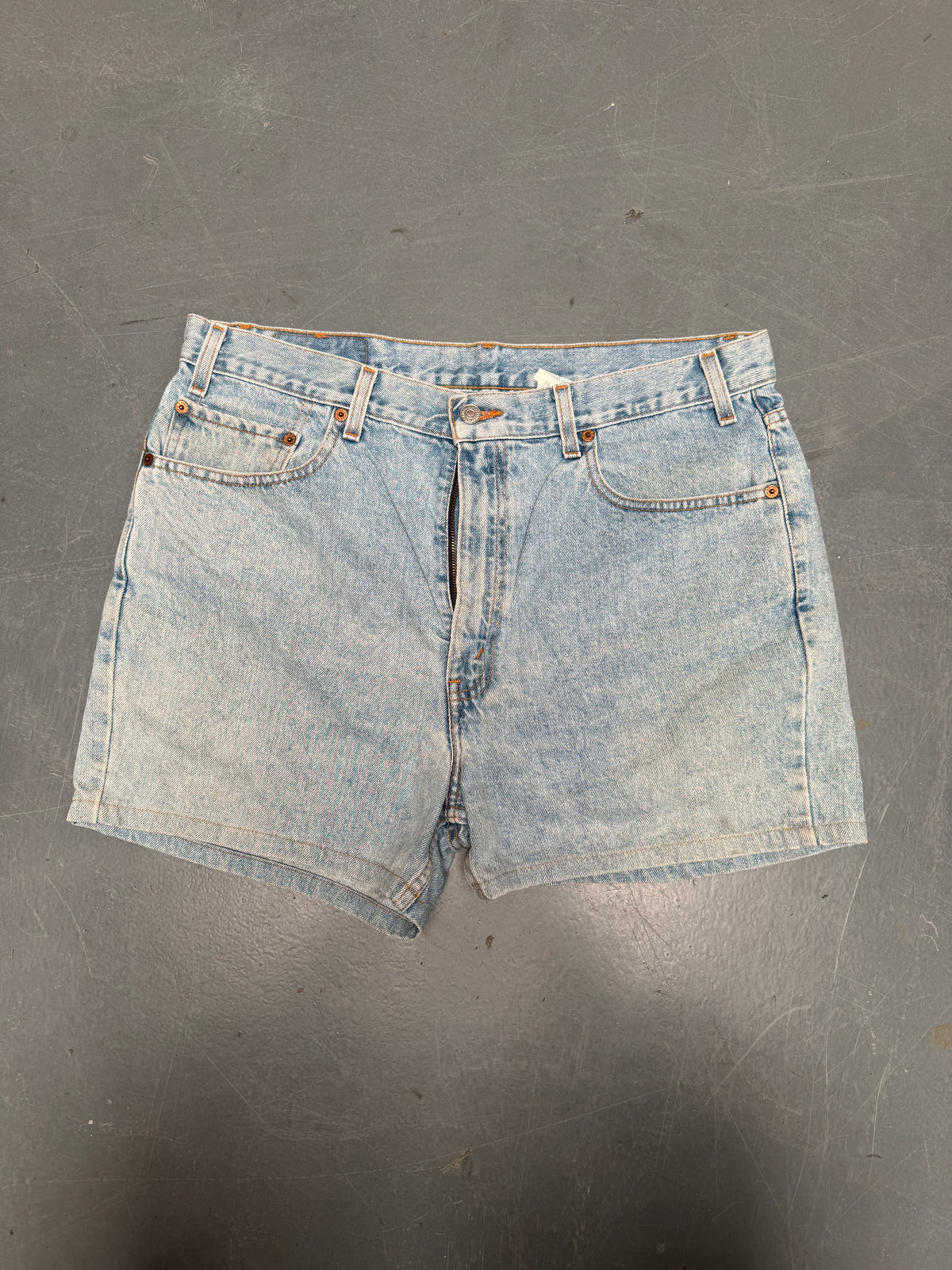 Vintage Levis Cut Off Denim Shorts - 90s Made - W 34 - SH1122