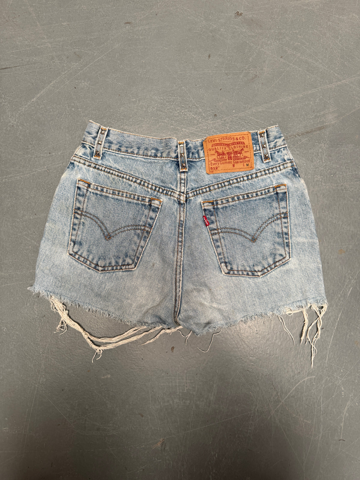 Vintage Levis Cut Off Denim Shorts - 90s Made - W 26 - SH1123
