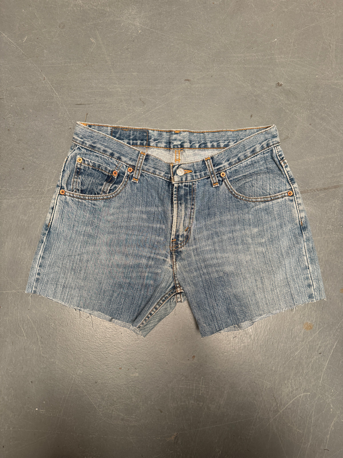 Vintage Levis Cut Off Denim Shorts - 90s Made - W 32 - SH1126