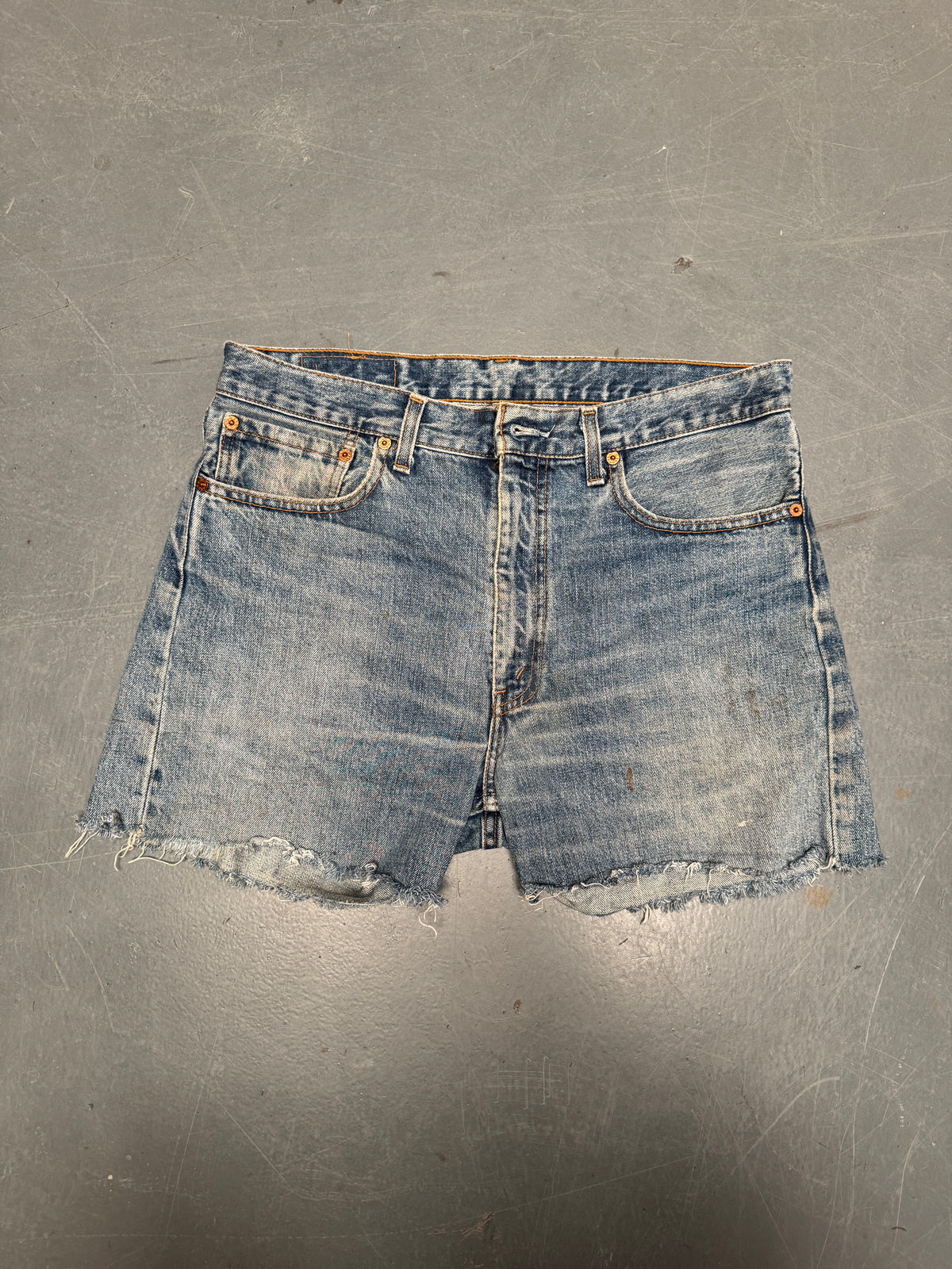 Vintage Levis Cut Off Denim Shorts - 90s Made - W 32 - SH1127