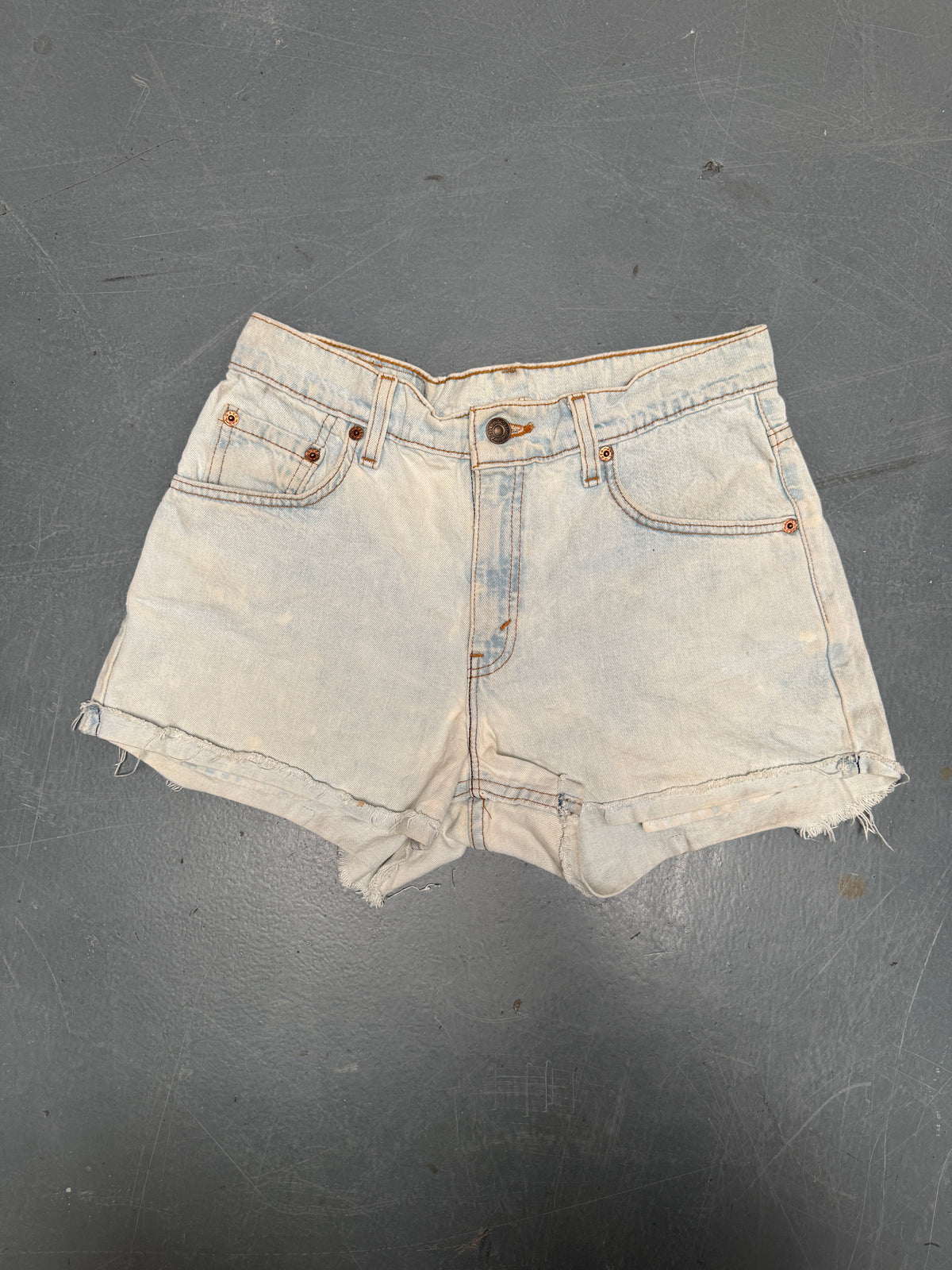 Vintage Levis Cut Off Denim Shorts - 90s Made - W 28 - SH1131