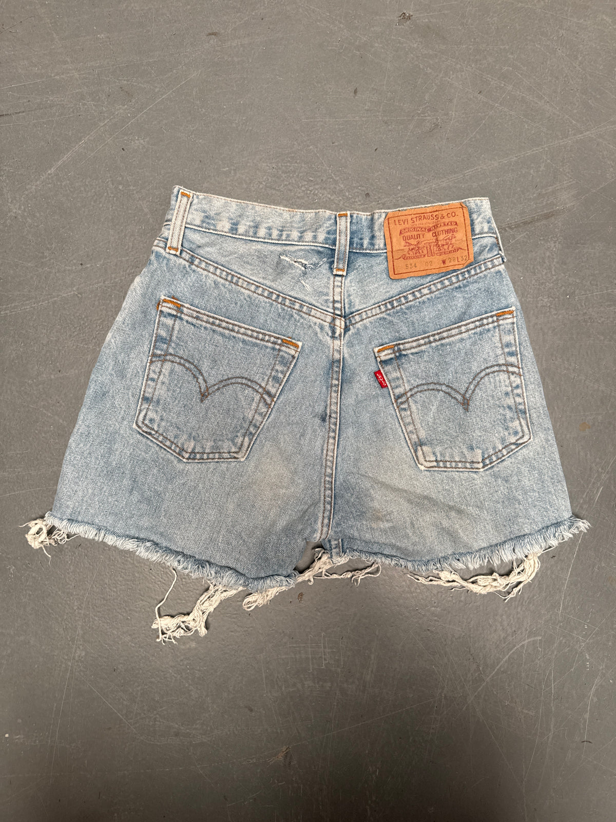 Vintage Levis Cut Off Denim Shorts - 90s Made - W 24 - SH1135