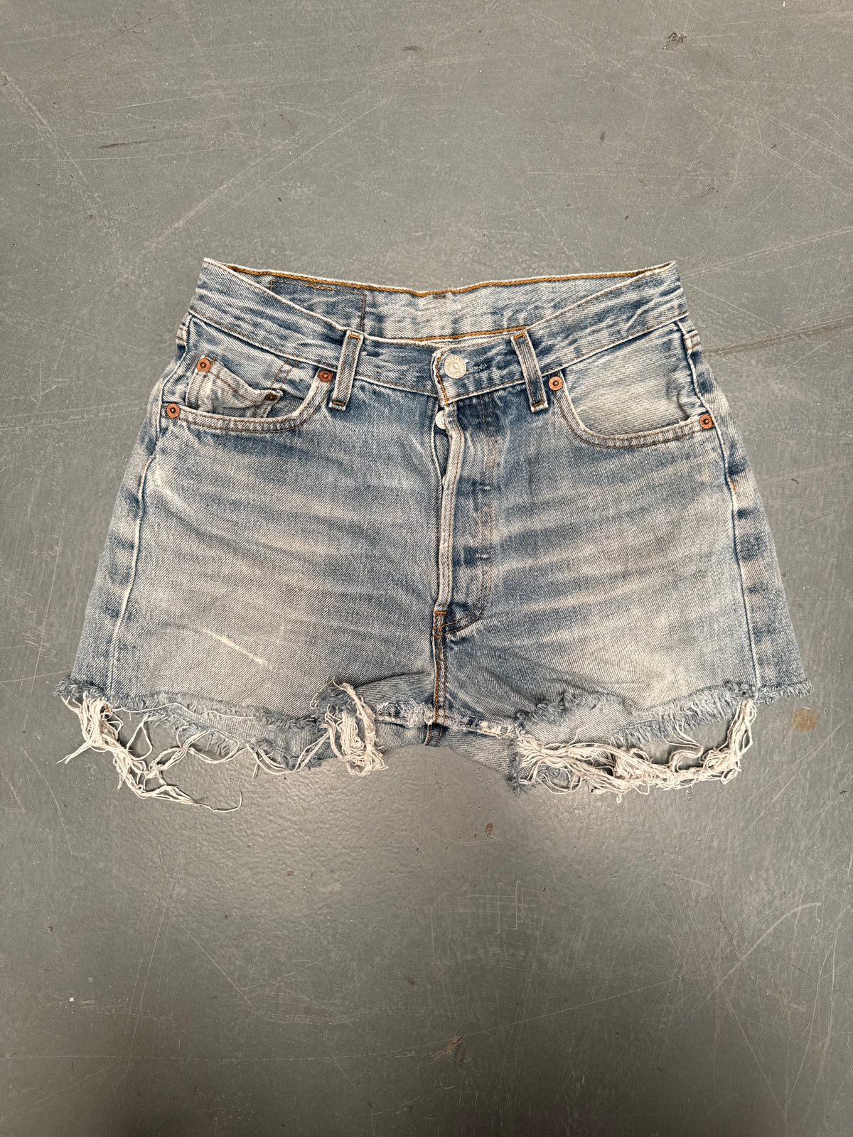 Vintage Levis Cut Off Denim Shorts - 90s Made - W 26 - SH1138