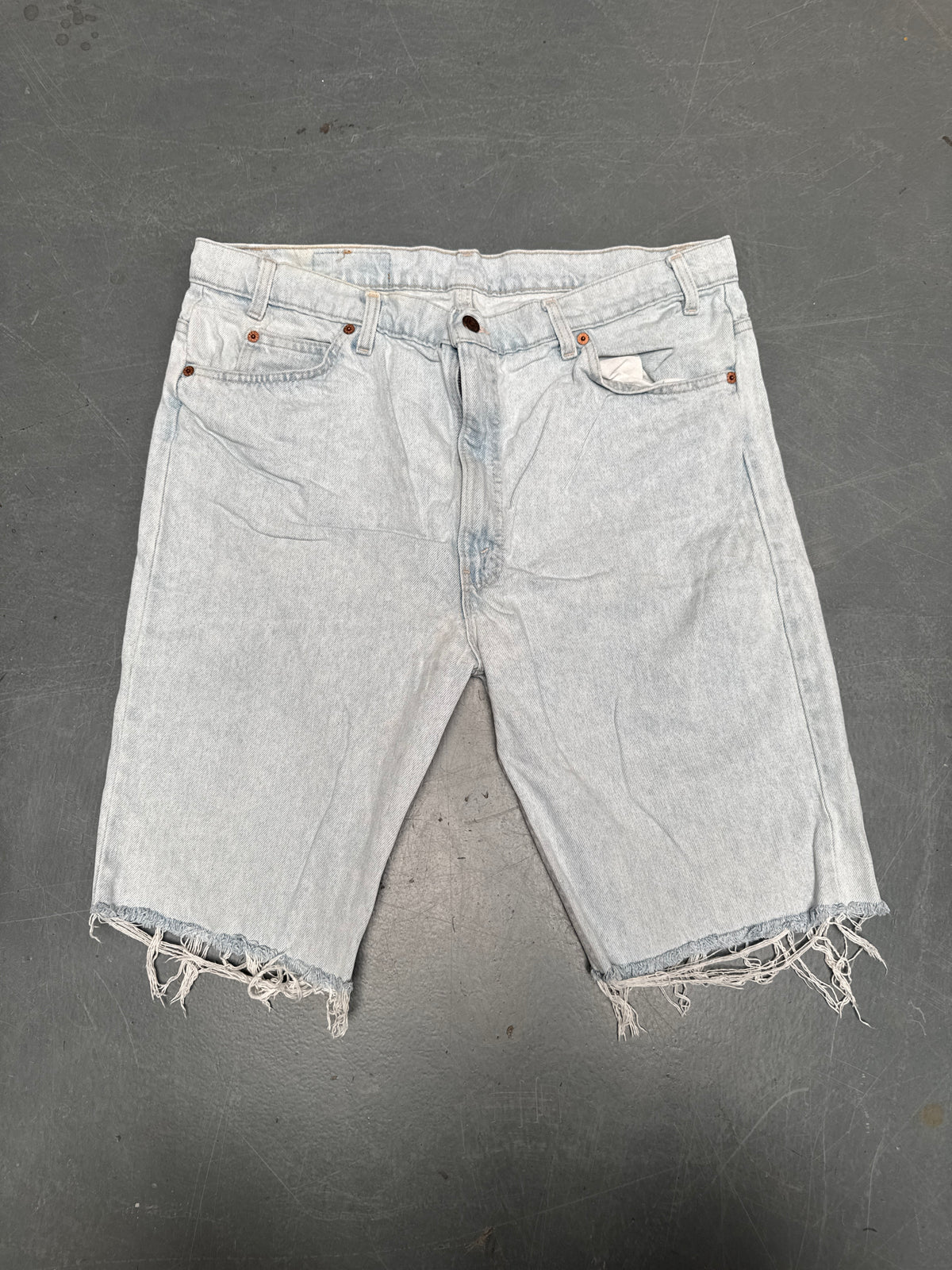 Vintage Levis Cut Off Denim Shorts - 90s Made - W 36 - SH1142