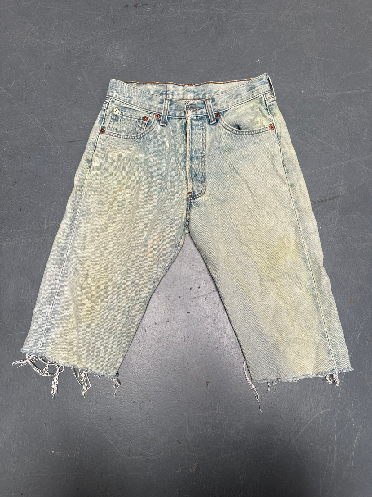 Vintage Levis Cut Off Denim Shorts - 90s Made - W 26 - SH1144