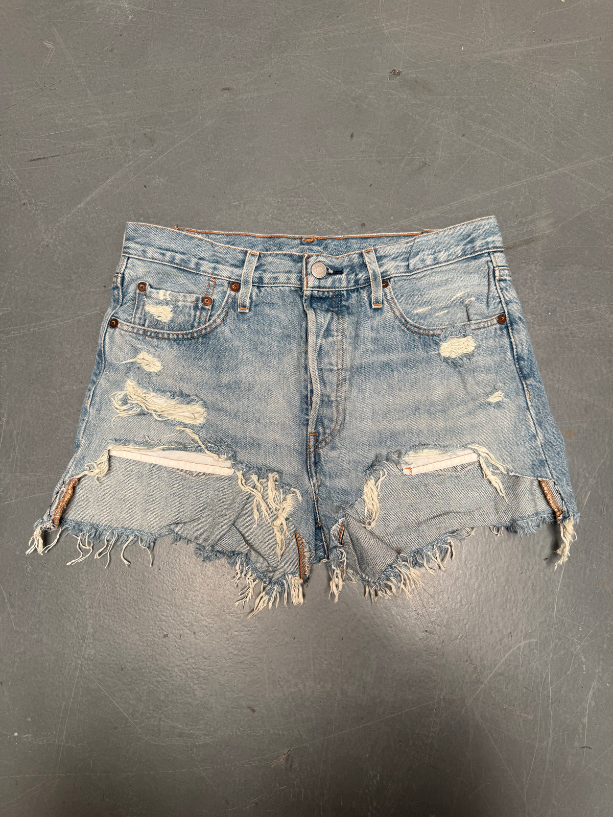 Vintage Levis Cut Off Denim Shorts - 90s Made - W 32 - SH1145