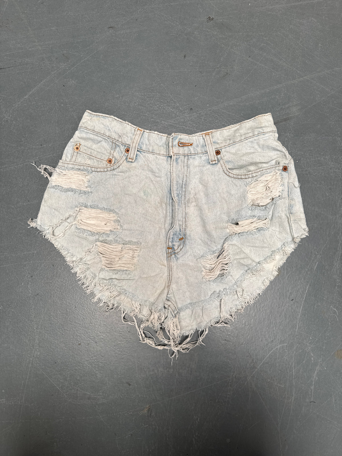 Vintage Levis Cut Off Denim Shorts - 90s Made - W 28 - SH1148
