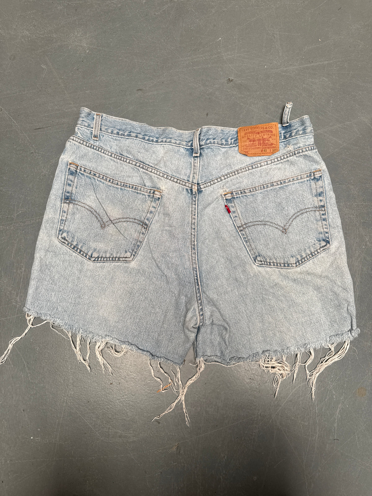 Vintage Levis Cut Off Denim Shorts - 90s Made - W 38 - SH1149