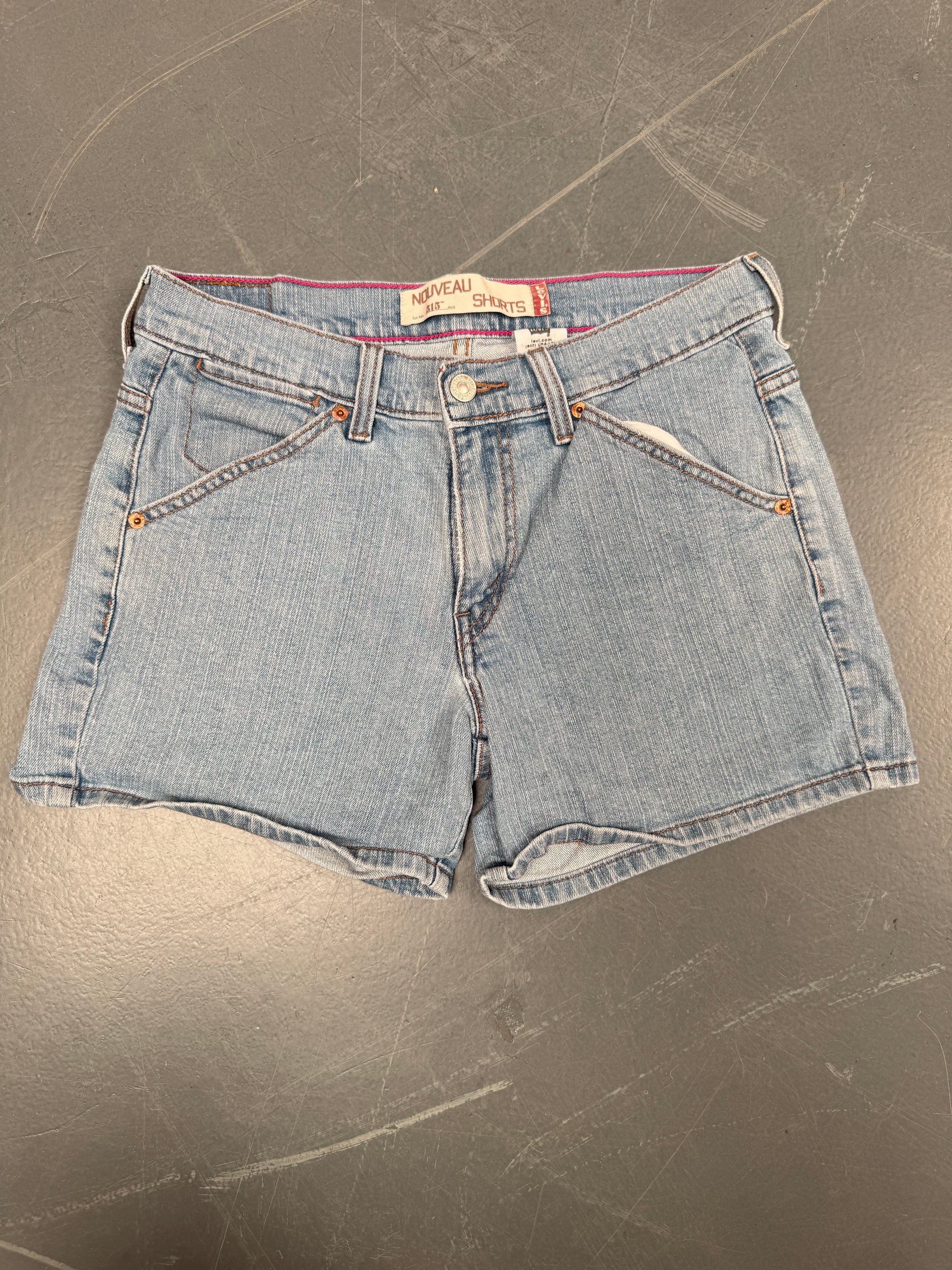 Vintage Ladies Levis Cut Off Denim Shorts - 90s Made - W 30 - SH115