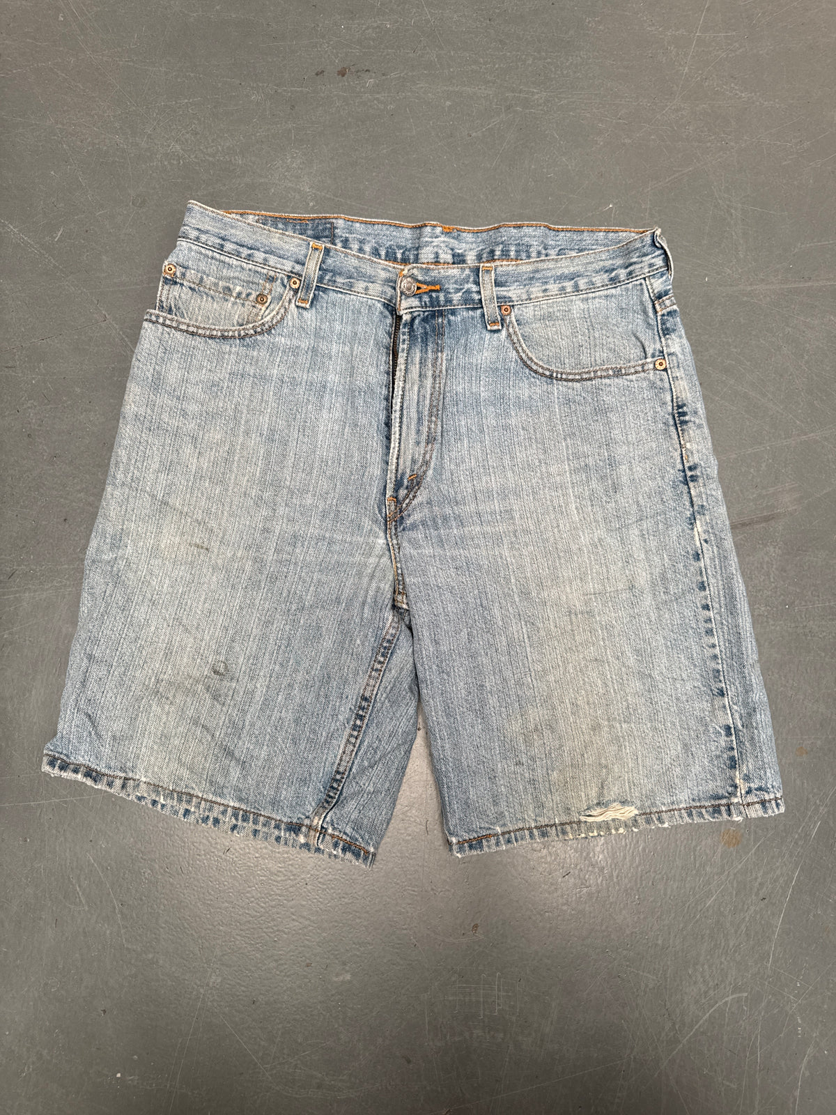 Vintage Levis Cut Off Denim Shorts - 90s Made - W 34 - SH1151