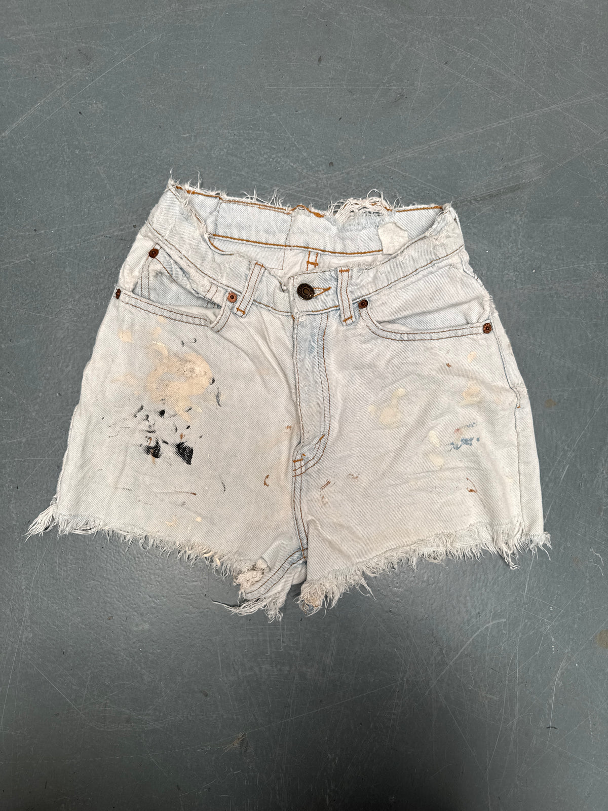 Vintage Levis Cut Off Denim Shorts - 90s Made - W 22 - SH1154