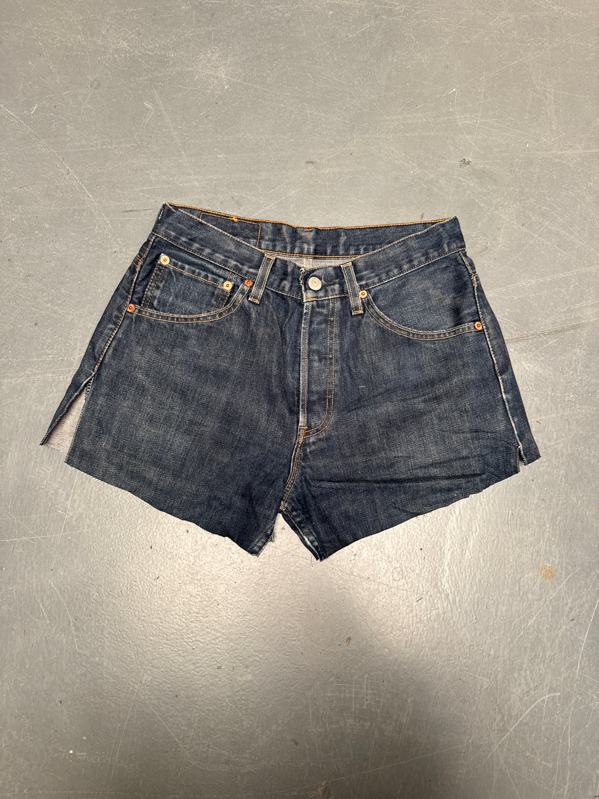 Vintage Levis Cut Off Denim Shorts - 90s Made - W 28 - SH1155