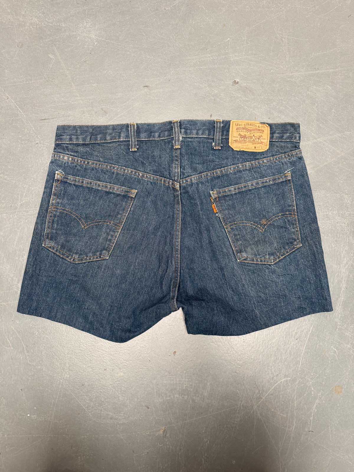 Vintage Levis Cut Off Denim Shorts - 90s Made - W 40 - SH1159