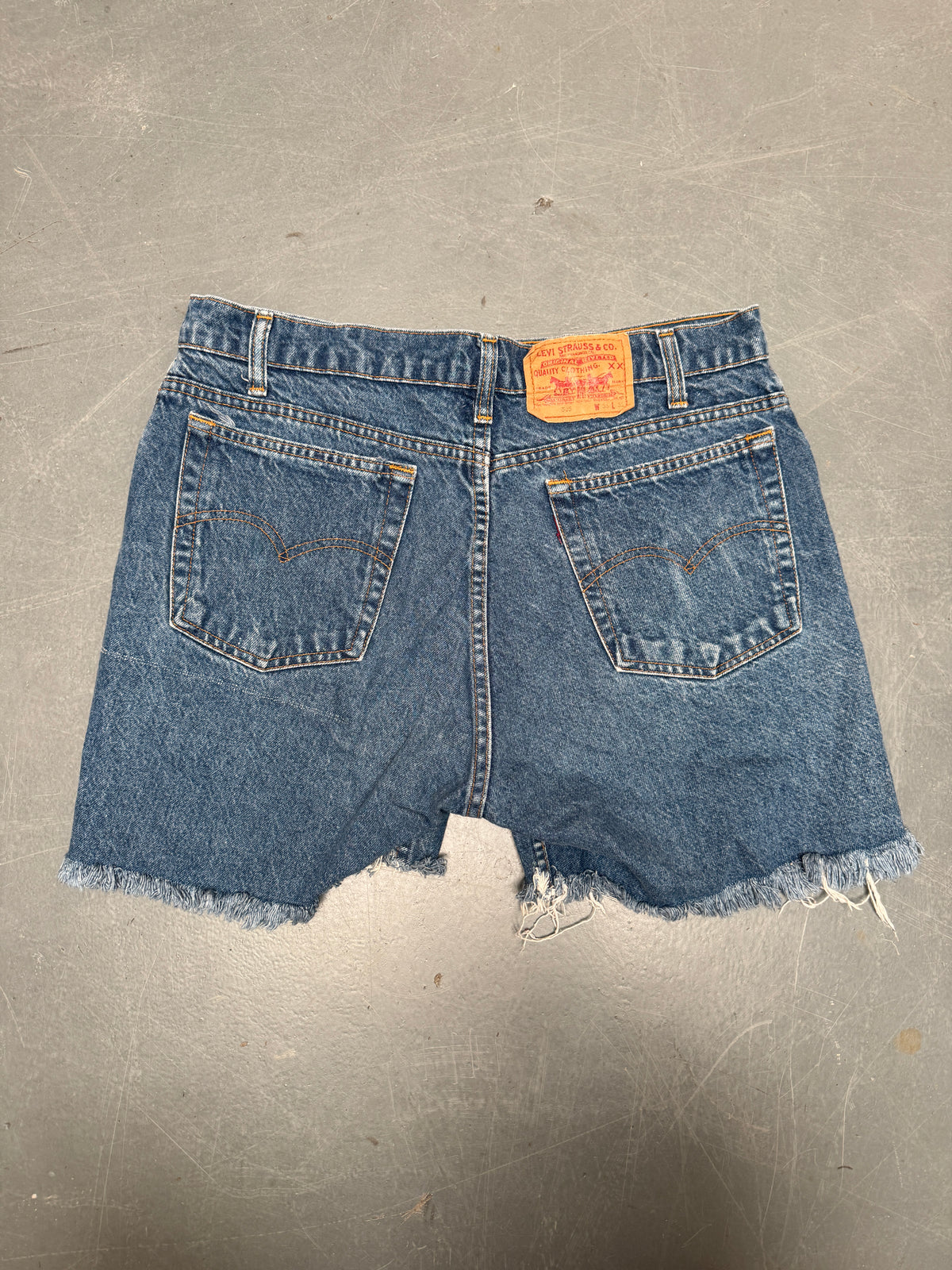 Vintage Levis Cut Off Denim Shorts - 90s Made - W 34 - SH1162
