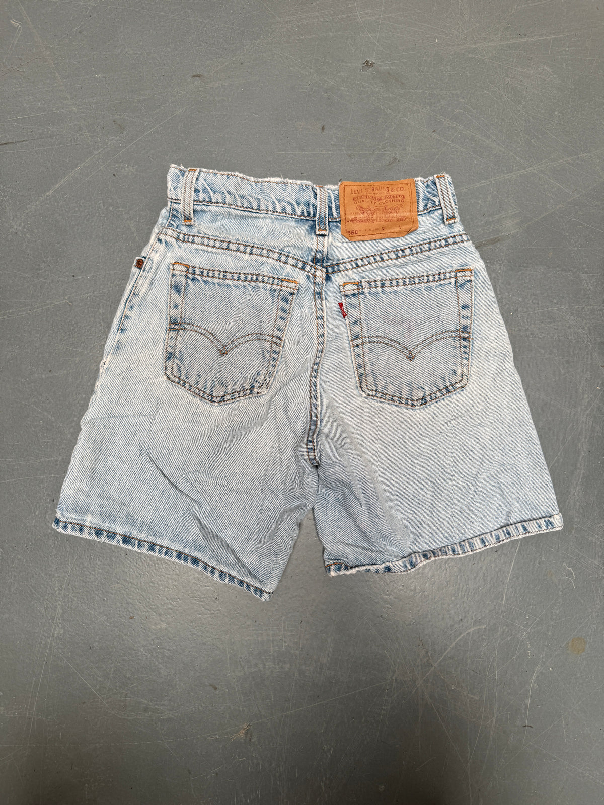 Vintage Levis Cut Off Denim Shorts - 90s Made - W 22 - SH1165
