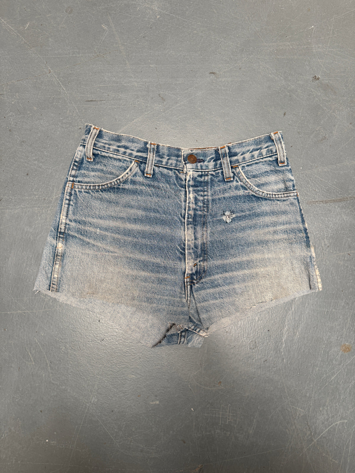 Vintage Levis Cut Off Denim Shorts - 90s Made - W 28 - SH1166