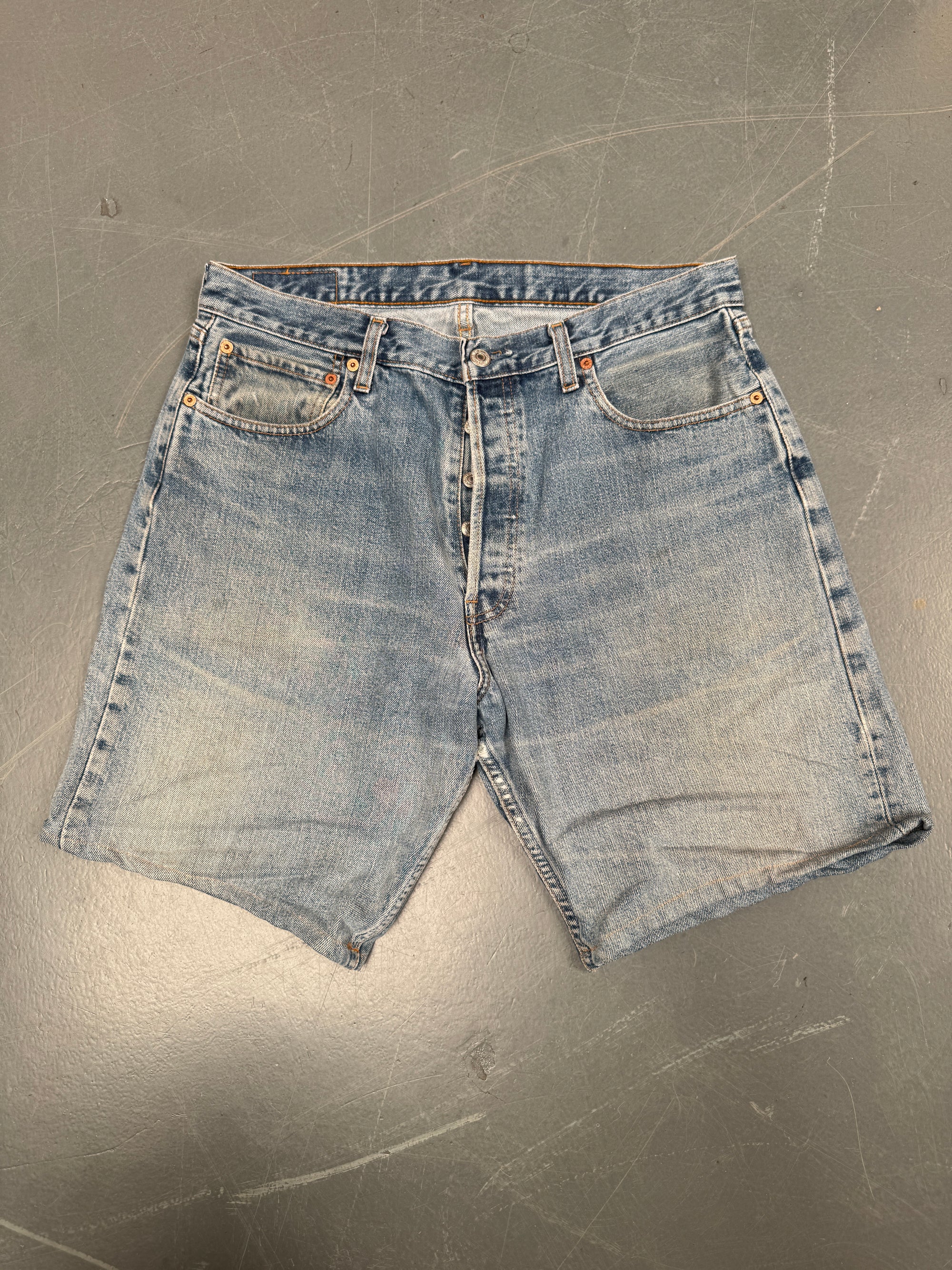 Vintage Ladies Levis Cut Off Denim Shorts - 90s Made - W 32 - SH117