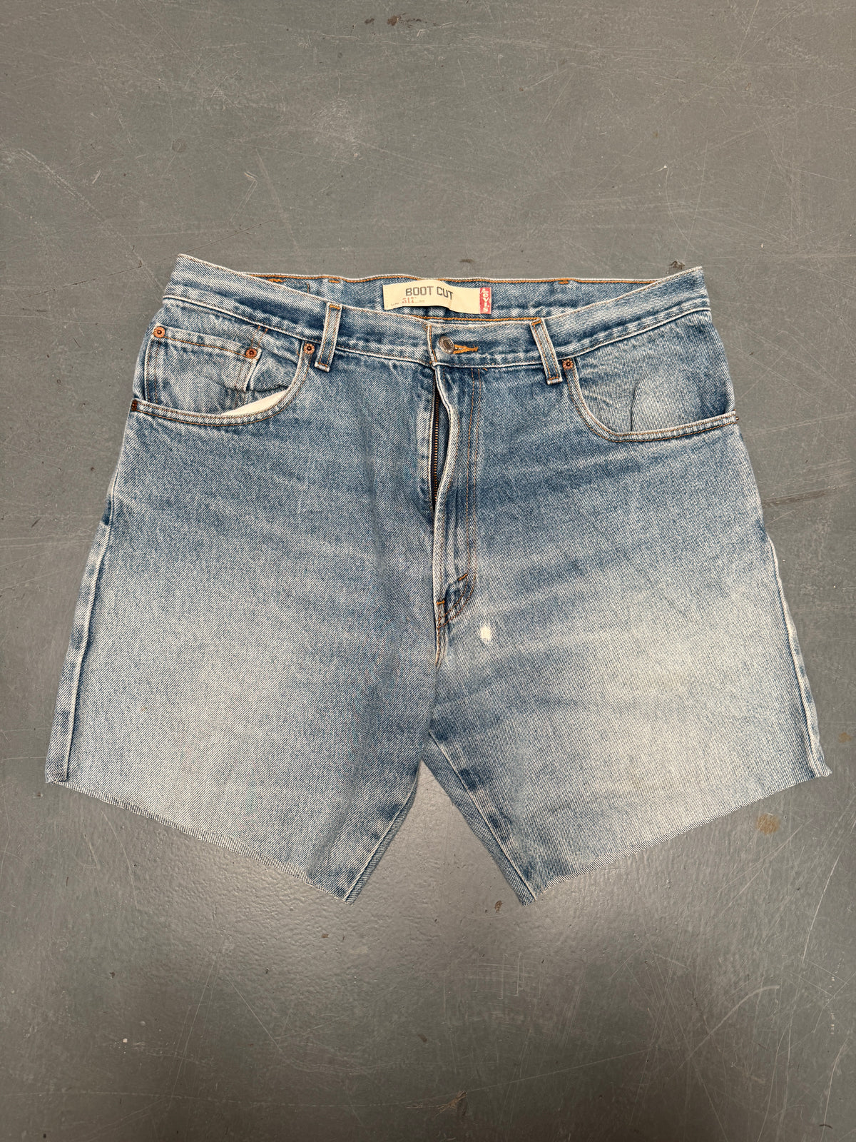 Vintage Levis Cut Off Denim Shorts - 90s Made - W 36 - SH1170